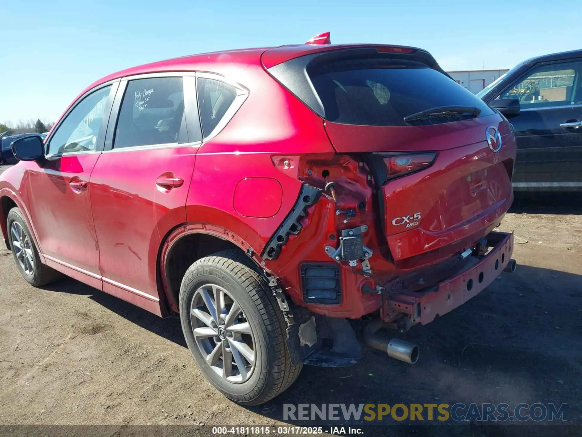 3 fotografías del automóvil dañado JM3KFBBL0R0435485 MAZDA CX-5 2024