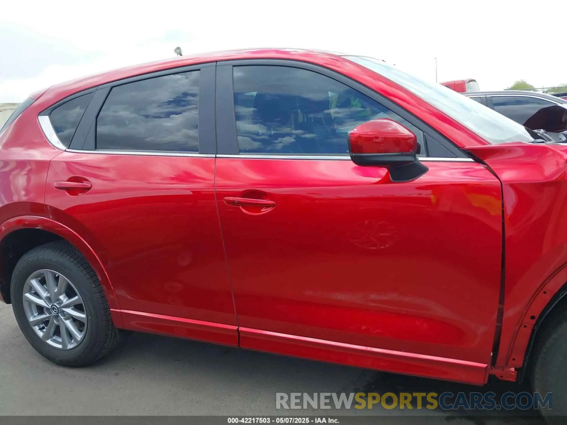 13 fotografías del automóvil dañado JM3KFBBL0R0531830 MAZDA CX-5 2024