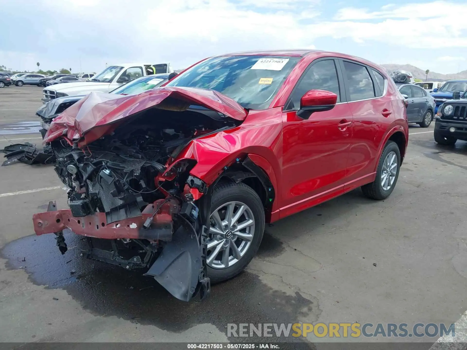 2 fotografías del automóvil dañado JM3KFBBL0R0531830 MAZDA CX-5 2024