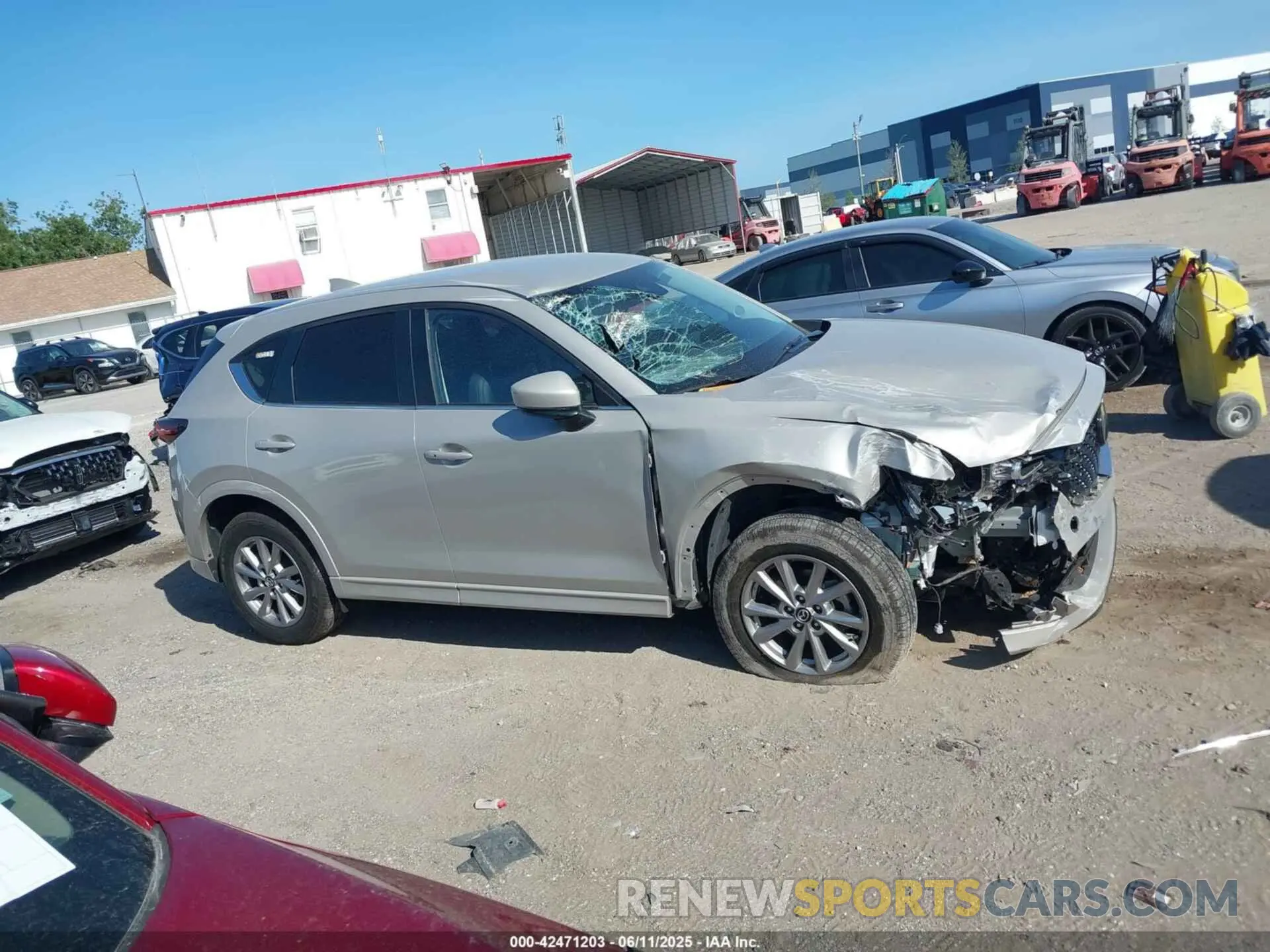 12 fotografías del automóvil dañado JM3KFBBL2R0400382 MAZDA CX-5 2024