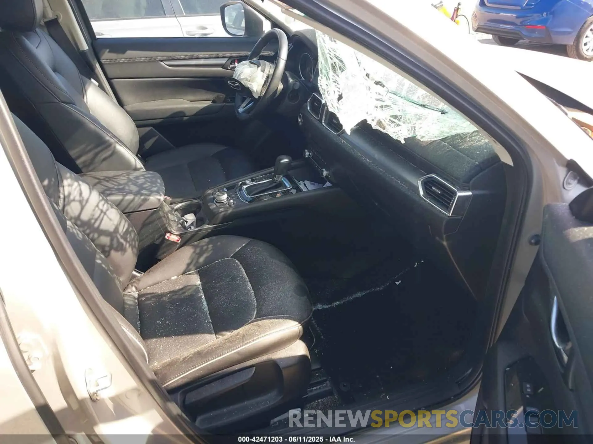 5 fotografías del automóvil dañado JM3KFBBL2R0400382 MAZDA CX-5 2024