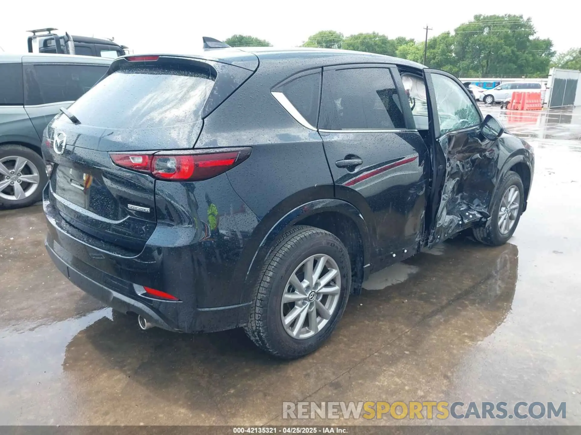 4 fotografías del automóvil dañado JM3KFBBL2R0532106 MAZDA CX-5 2024