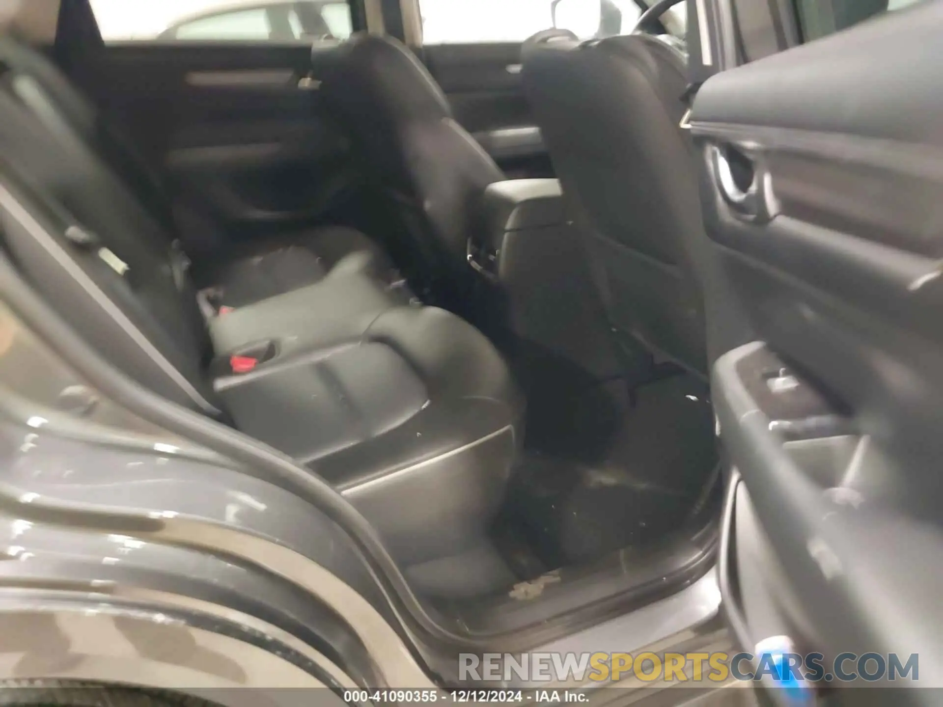 8 fotografías del automóvil dañado JM3KFBBL3R0403081 MAZDA CX-5 2024