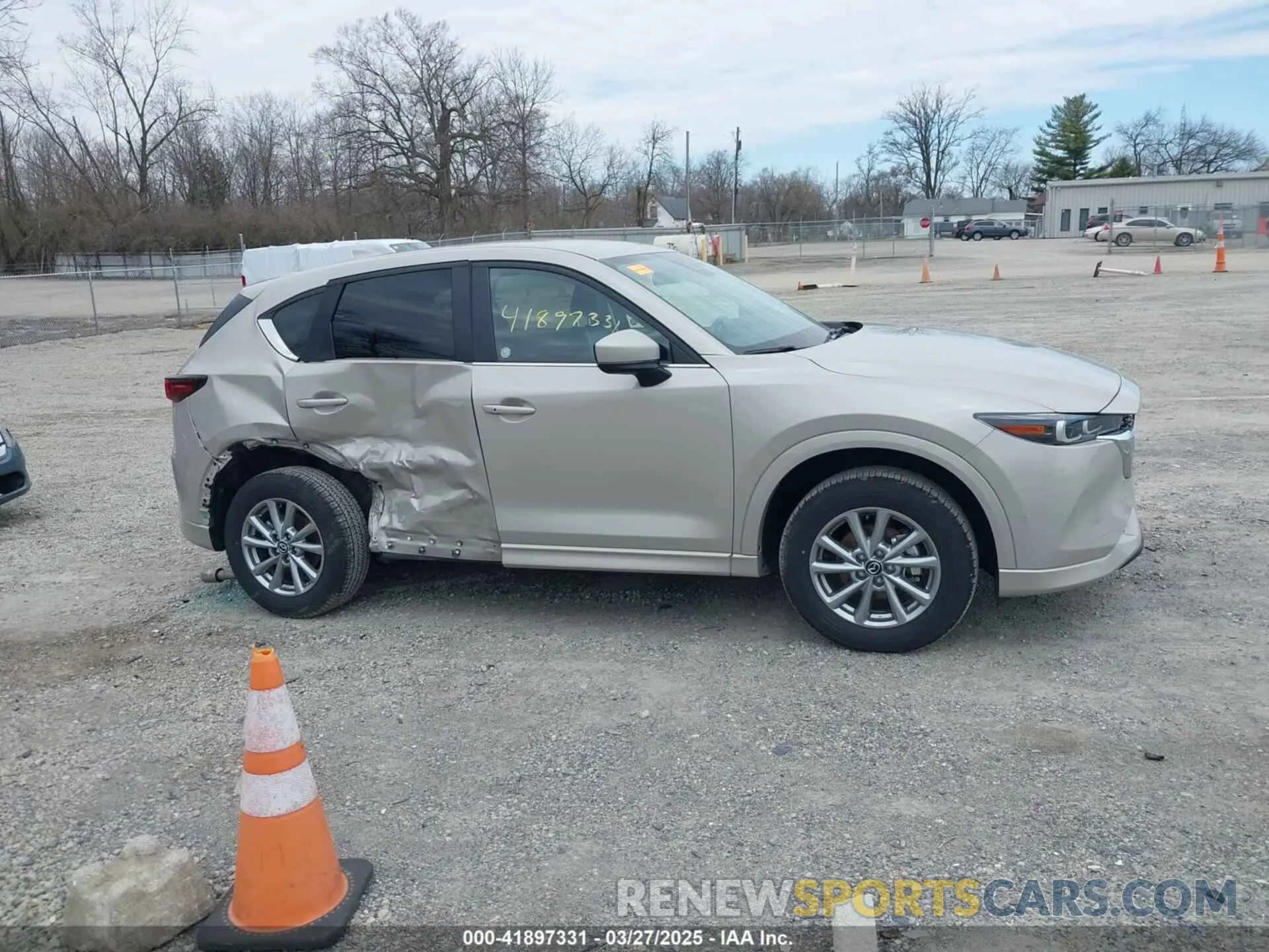 14 fotografías del automóvil dañado JM3KFBBL4R0447137 MAZDA CX-5 2024