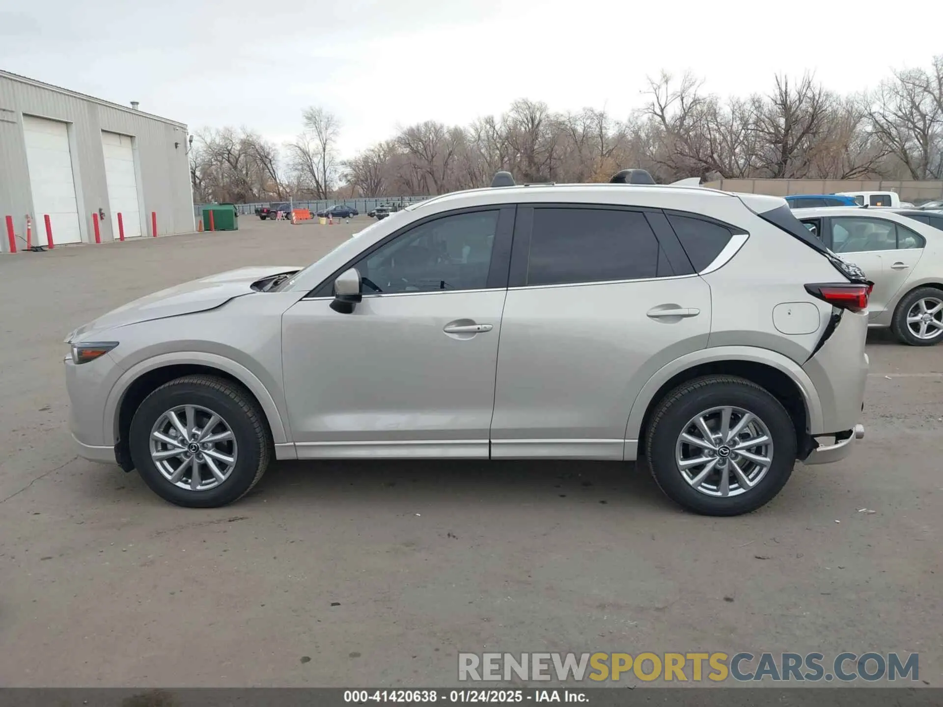 14 fotografías del automóvil dañado JM3KFBBL4R0474158 MAZDA CX-5 2024