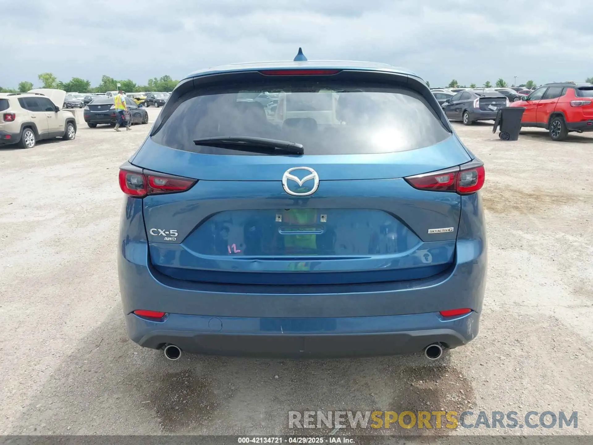 16 fotografías del automóvil dañado JM3KFBBL5R0465226 MAZDA CX-5 2024