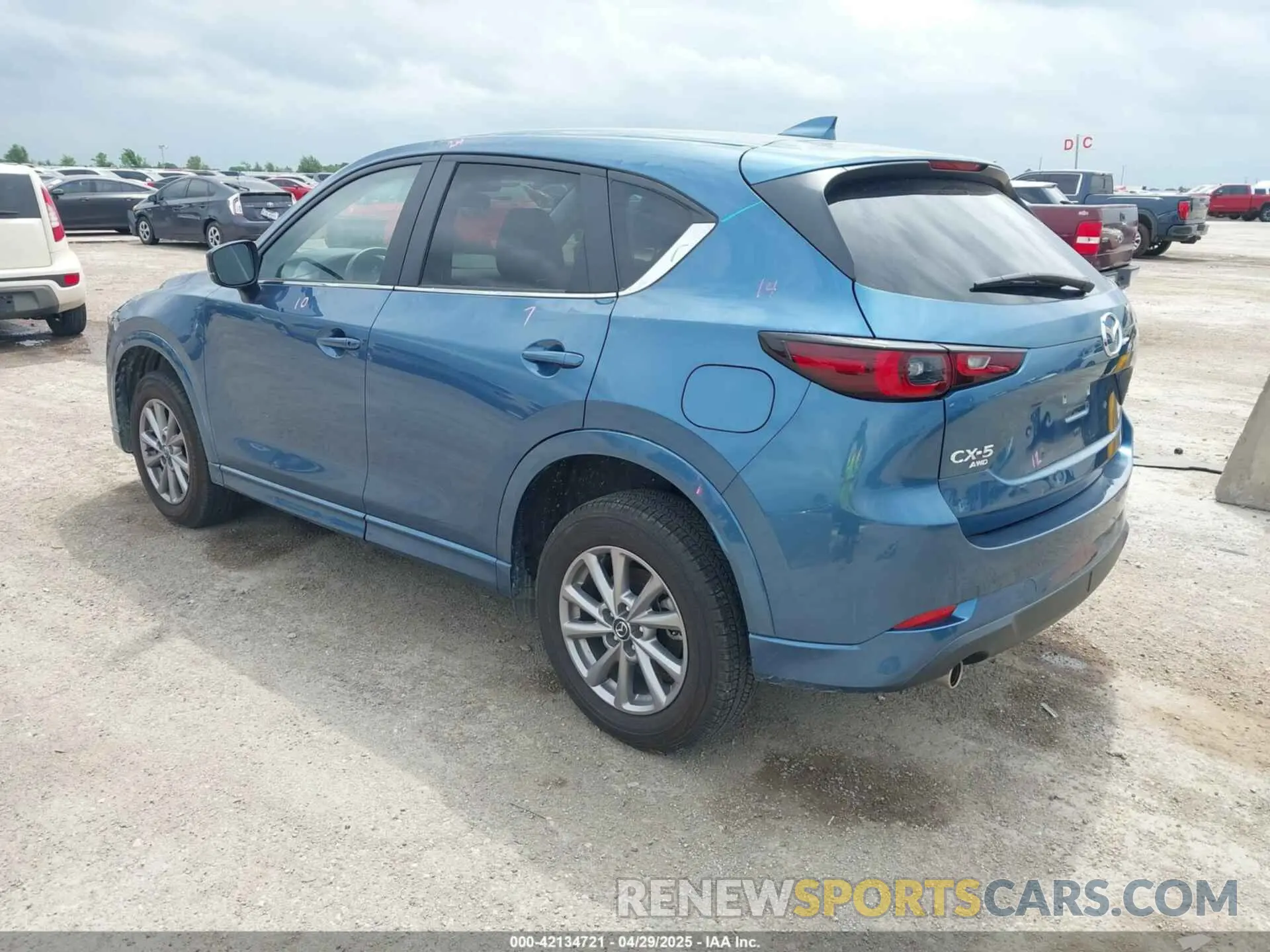 3 fotografías del automóvil dañado JM3KFBBL5R0465226 MAZDA CX-5 2024