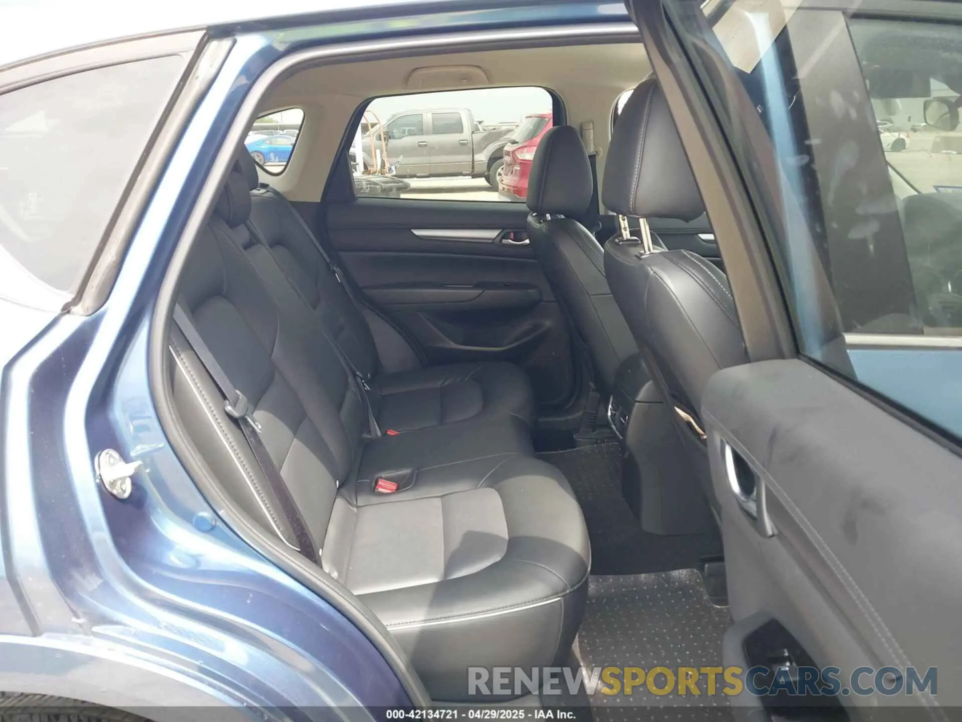 8 fotografías del automóvil dañado JM3KFBBL5R0465226 MAZDA CX-5 2024