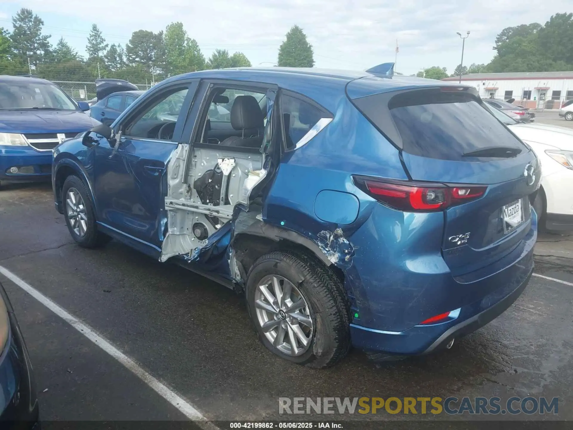 14 fotografías del automóvil dañado JM3KFBBL5R0474587 MAZDA CX-5 2024