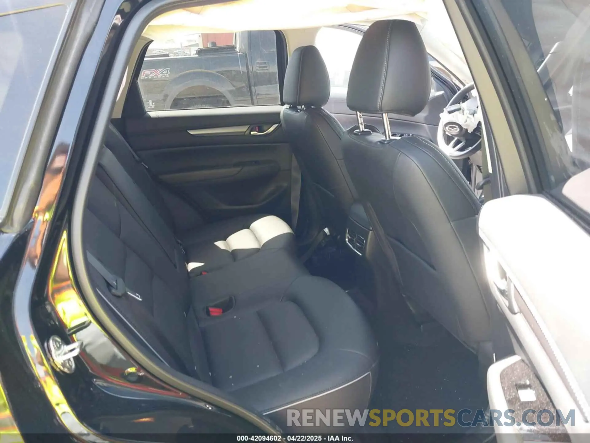 8 fotografías del automóvil dañado JM3KFBBL5R0480597 MAZDA CX-5 2024