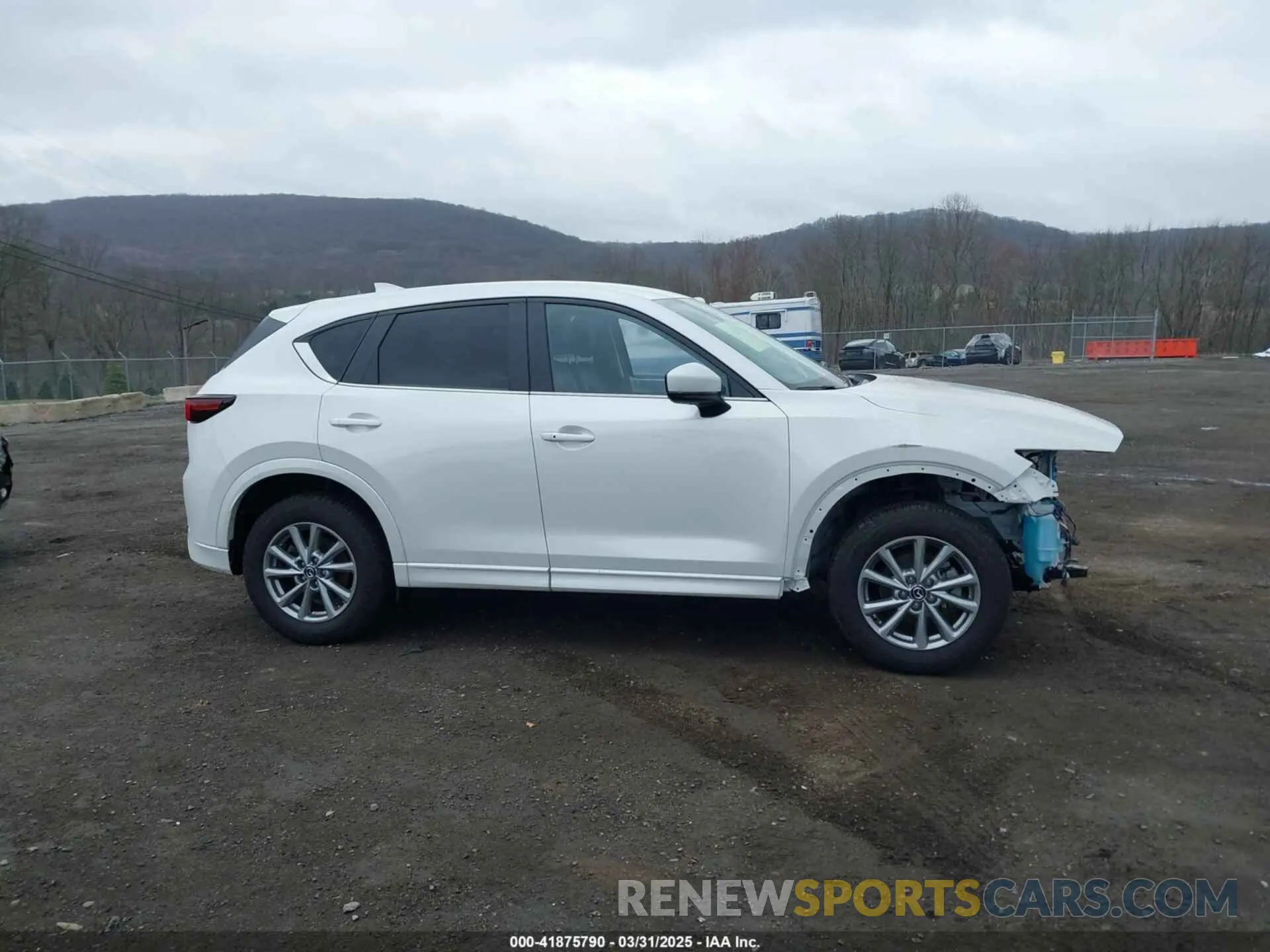 14 fotografías del automóvil dañado JM3KFBBL6R0408663 MAZDA CX-5 2024