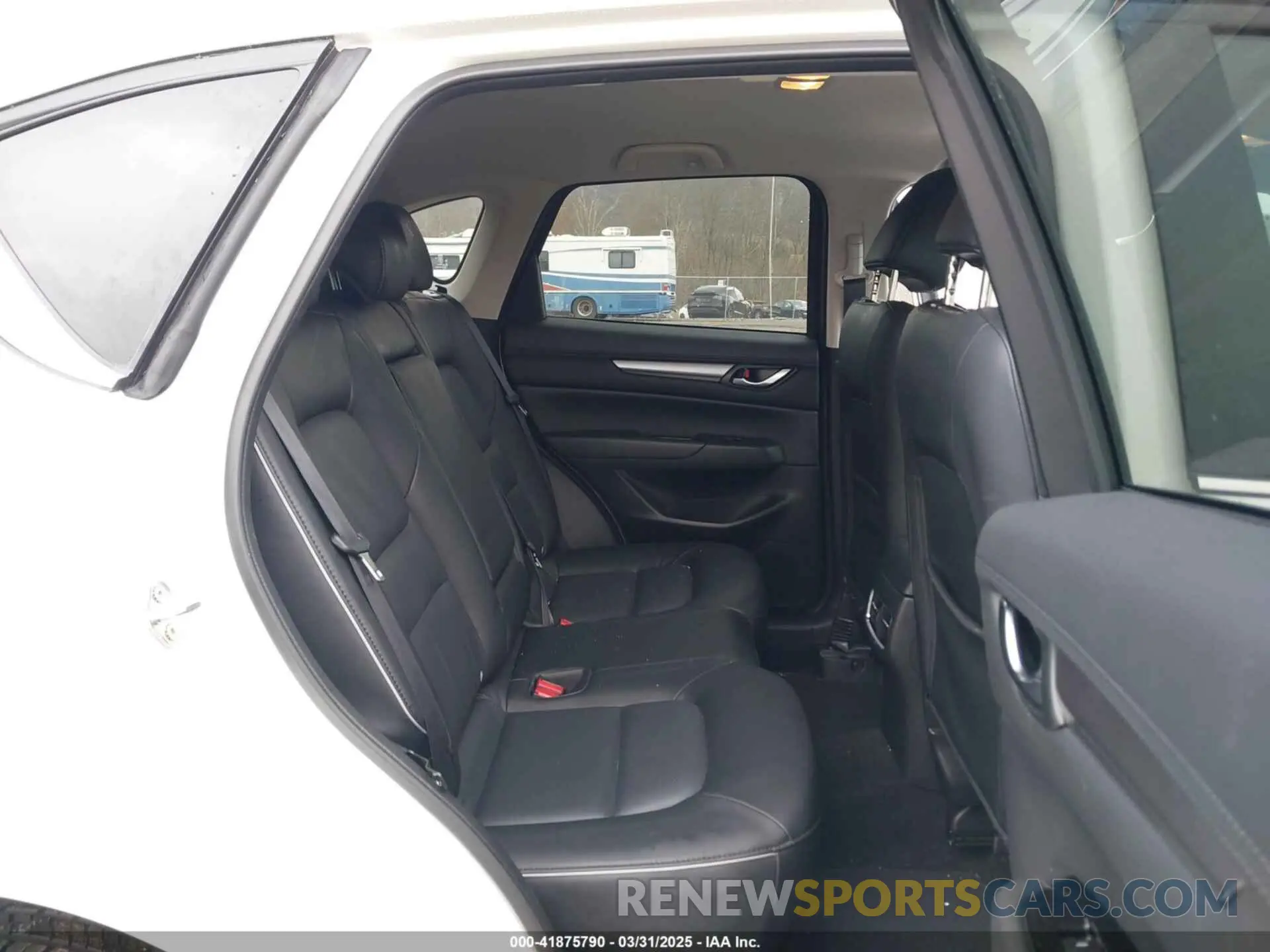 8 fotografías del automóvil dañado JM3KFBBL6R0408663 MAZDA CX-5 2024