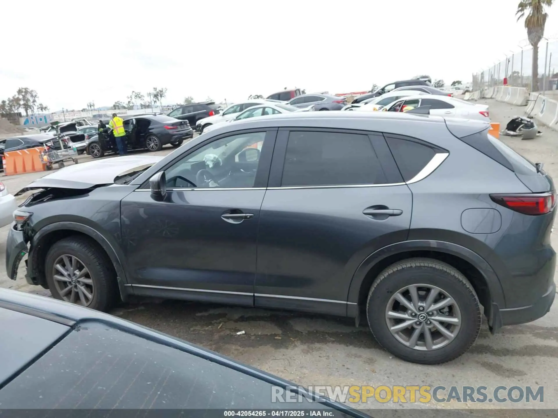 14 fotografías del automóvil dañado JM3KFBBL6R0526163 MAZDA CX-5 2024
