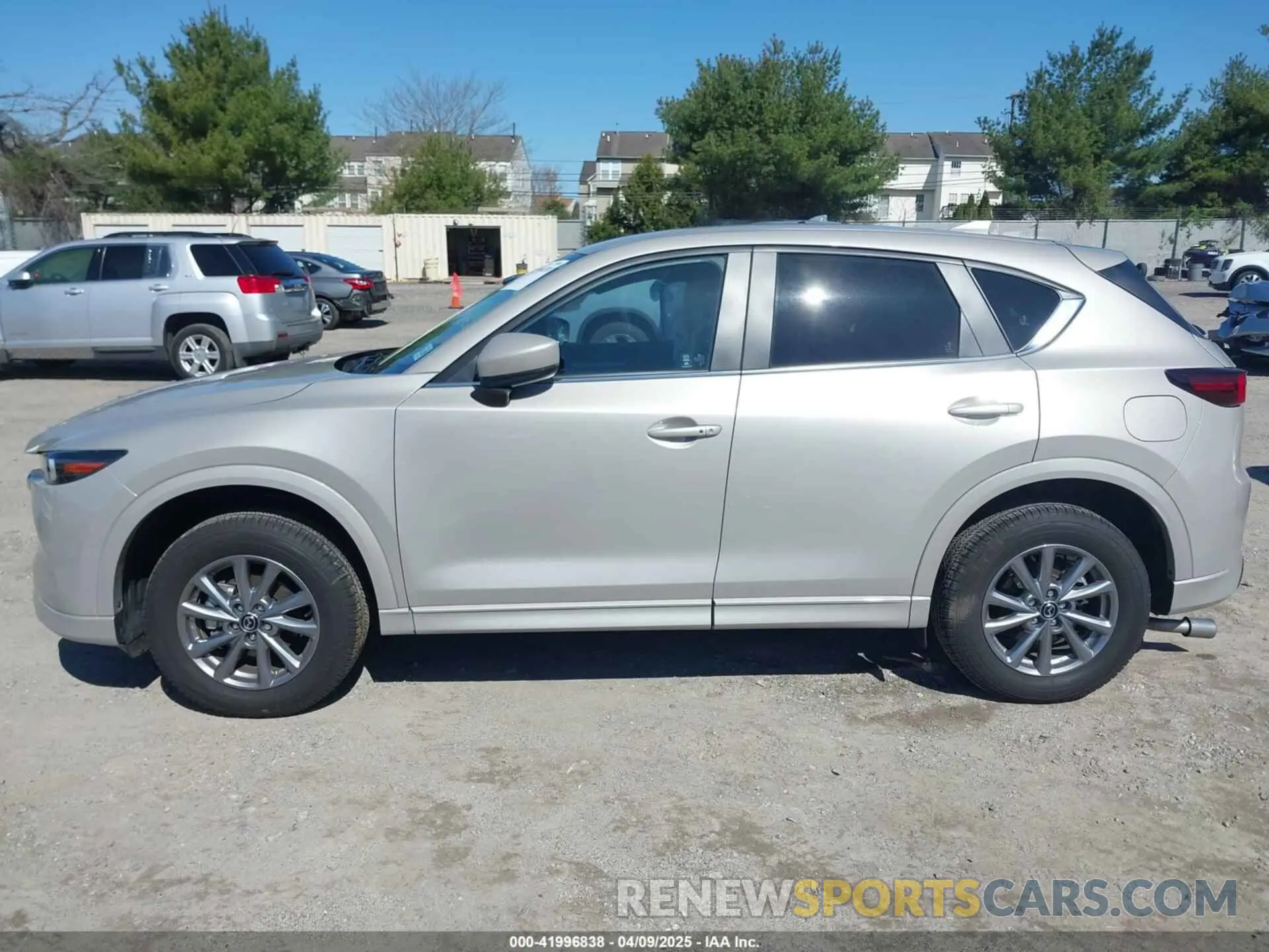 14 fotografías del automóvil dañado JM3KFBBL6R0536790 MAZDA CX-5 2024