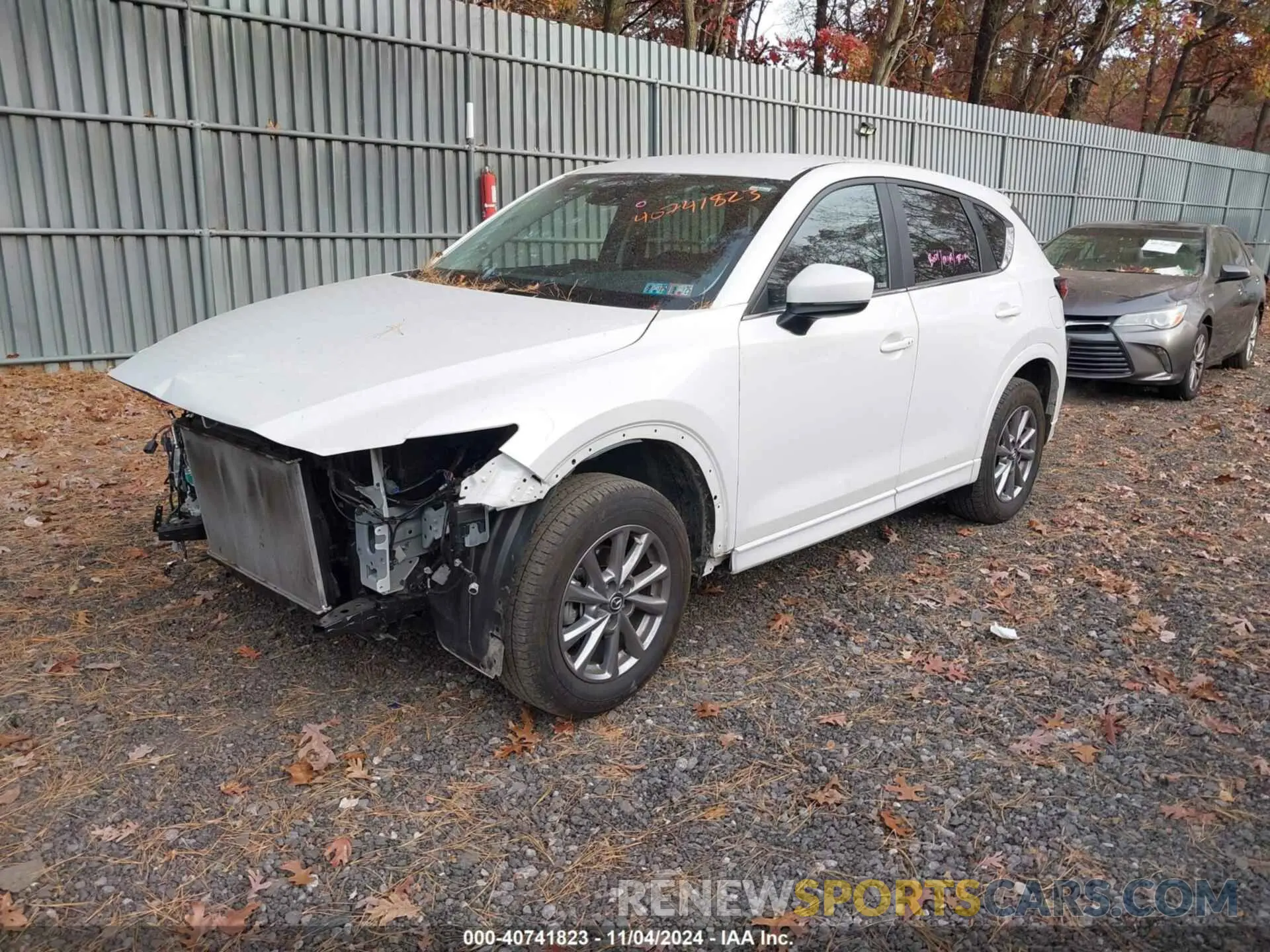 2 fotografías del automóvil dañado JM3KFBBL8R0448050 MAZDA CX-5 2024