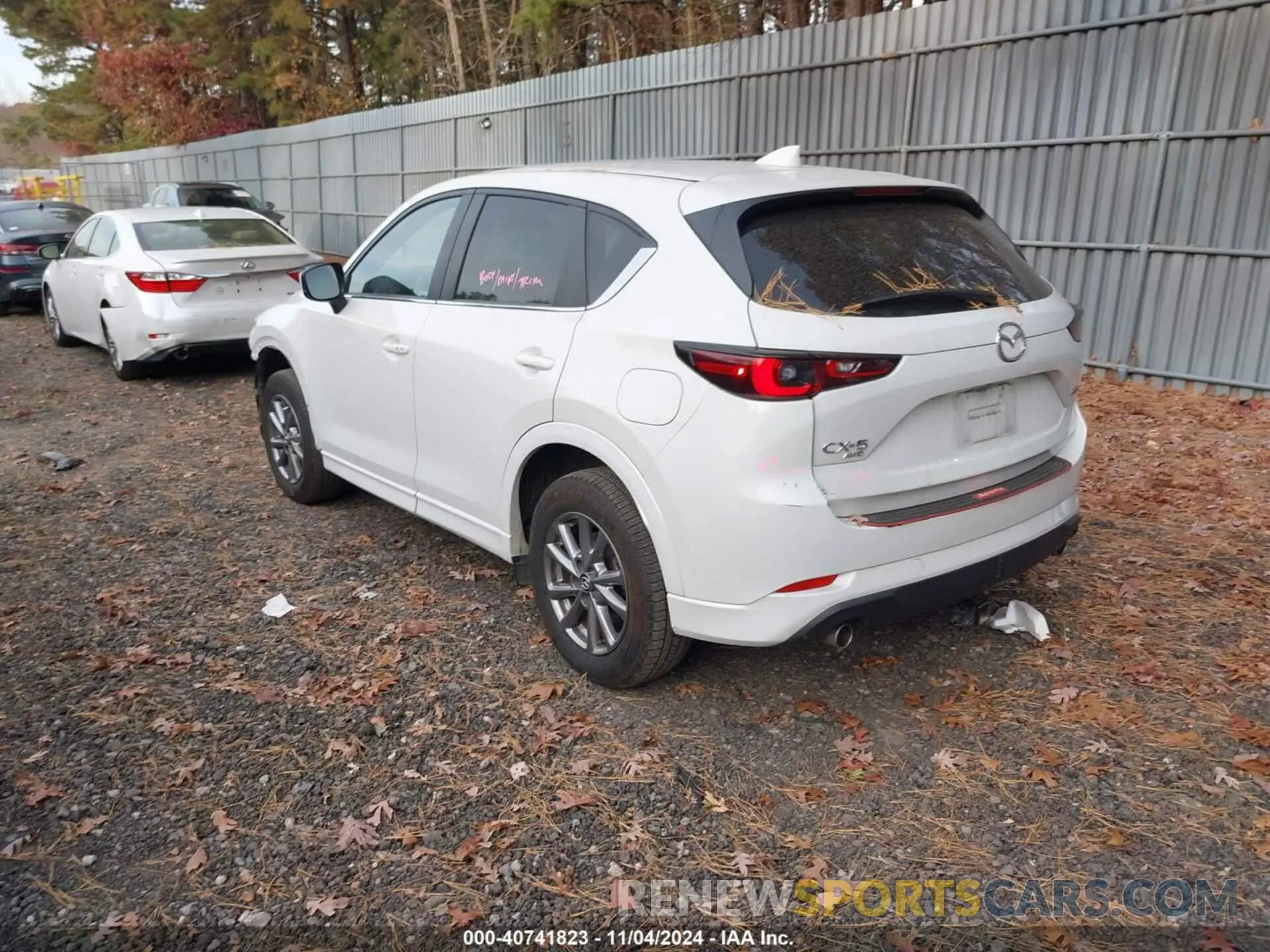 3 fotografías del automóvil dañado JM3KFBBL8R0448050 MAZDA CX-5 2024