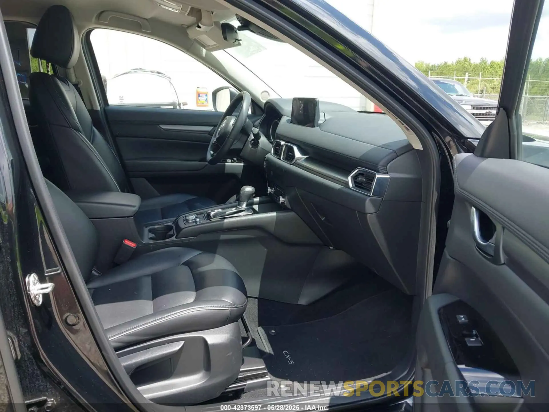 5 fotografías del automóvil dañado JM3KFBBL8R0459274 MAZDA CX-5 2024