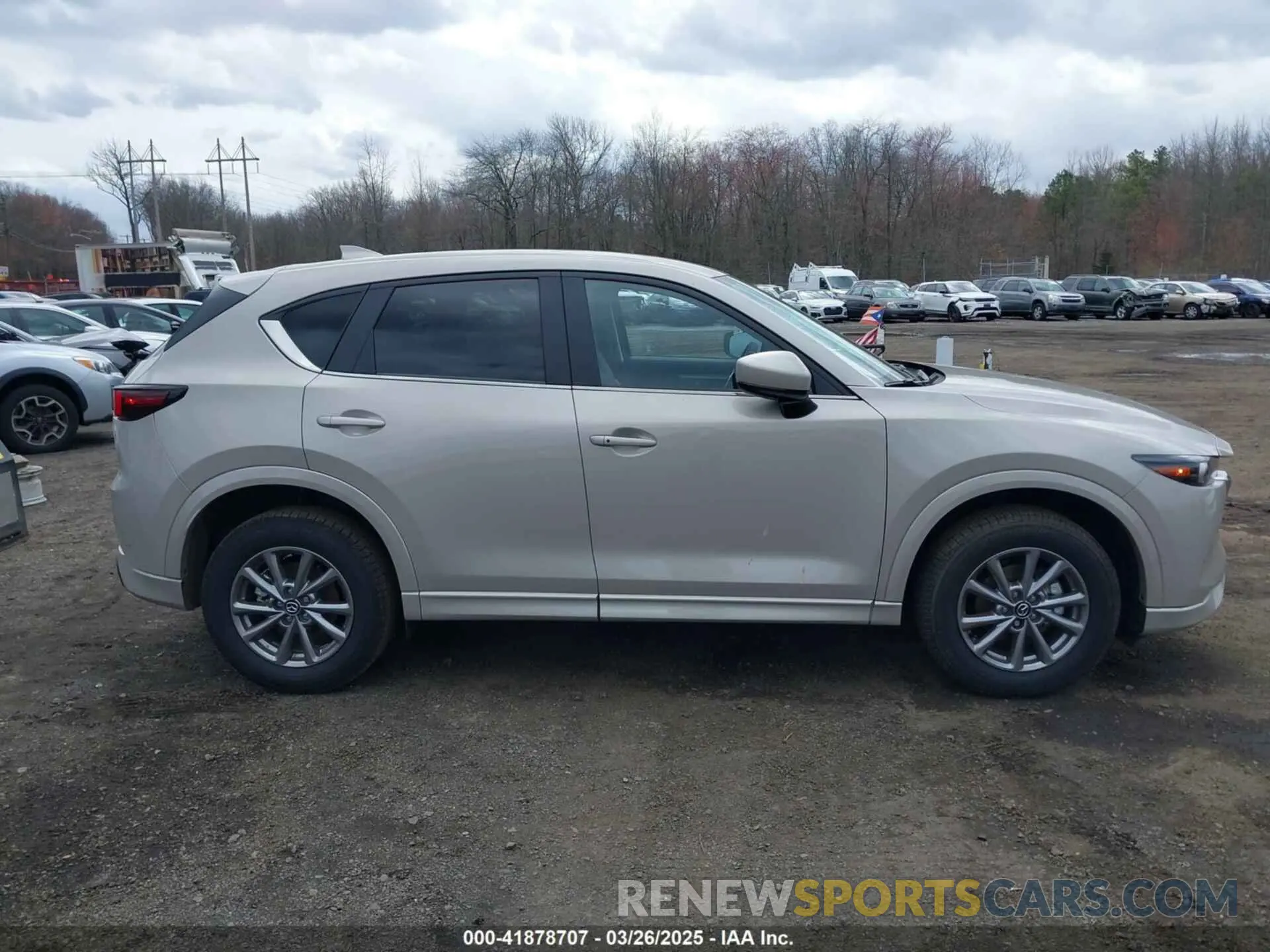 13 fotografías del automóvil dañado JM3KFBBL8R0483056 MAZDA CX-5 2024