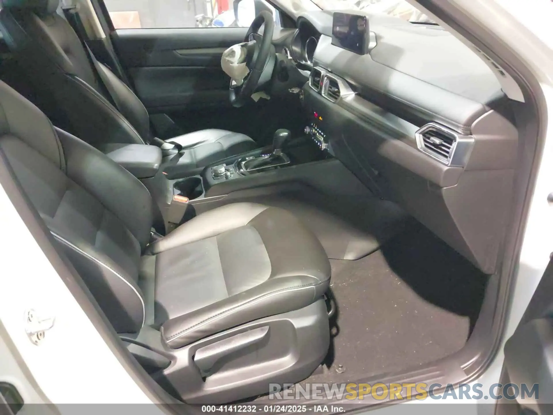 5 fotografías del automóvil dañado JM3KFBBL9R0446100 MAZDA CX-5 2024