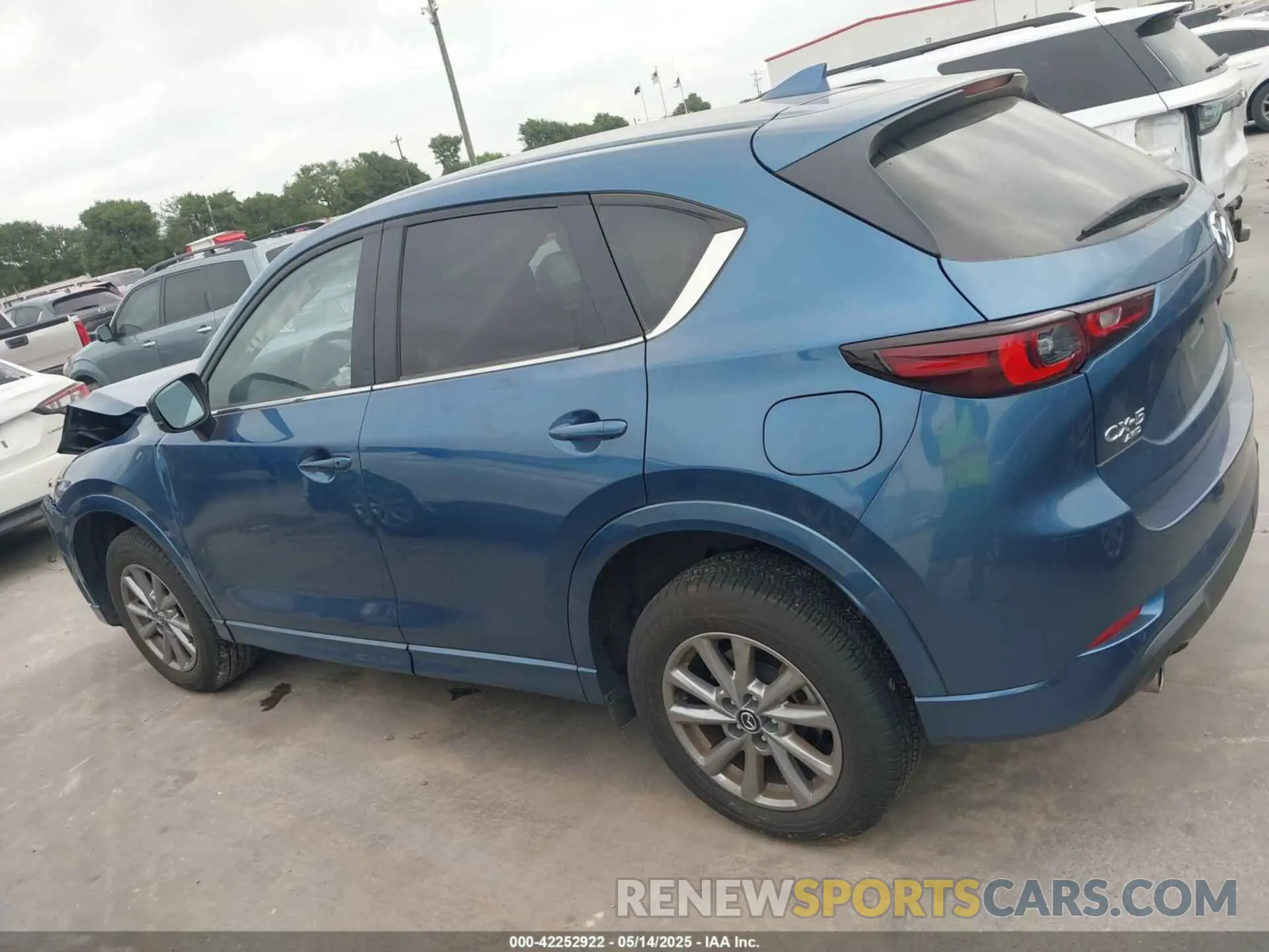 14 fotografías del automóvil dañado JM3KFBBLXR0409072 MAZDA CX-5 2024