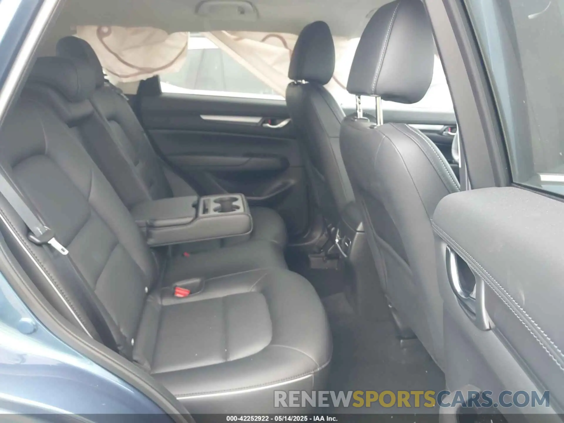 8 fotografías del automóvil dañado JM3KFBBLXR0409072 MAZDA CX-5 2024