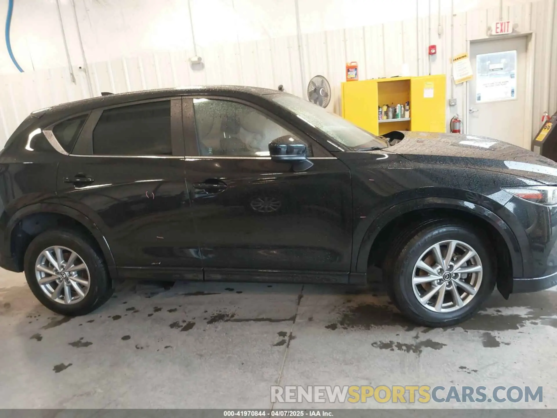 13 fotografías del automóvil dañado JM3KFBBLXR0425367 MAZDA CX-5 2024