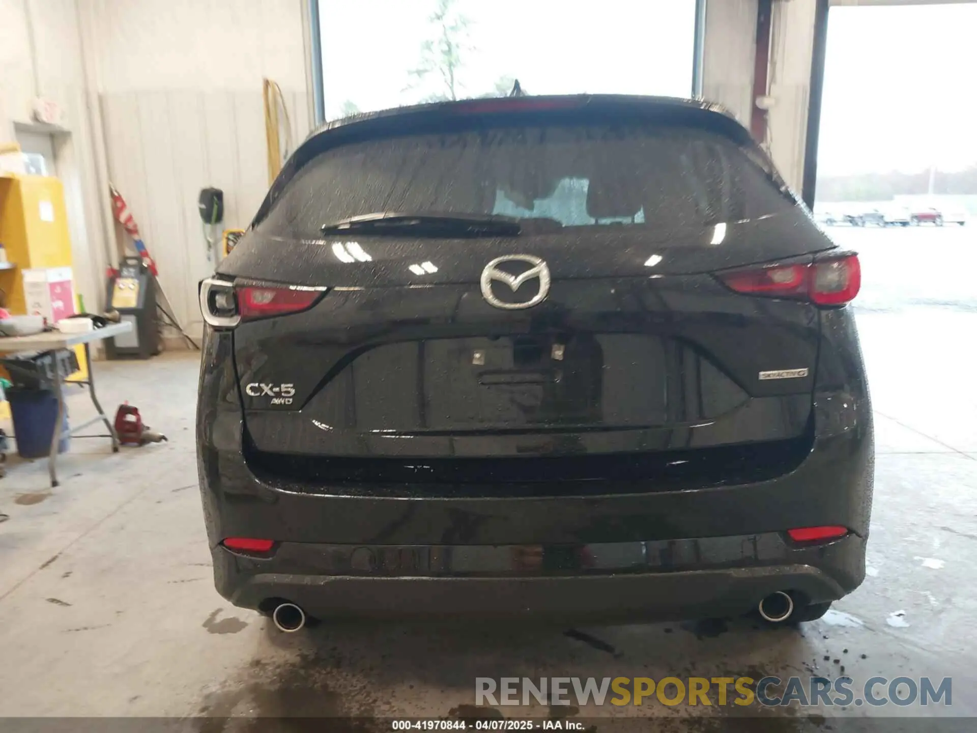16 fotografías del automóvil dañado JM3KFBBLXR0425367 MAZDA CX-5 2024