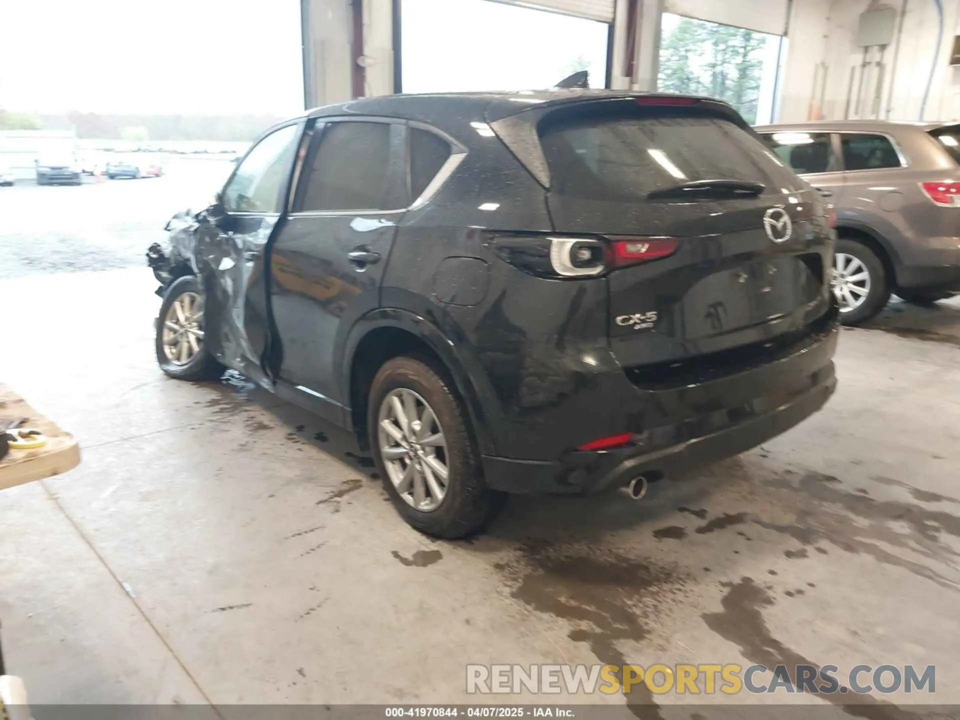 3 fotografías del automóvil dañado JM3KFBBLXR0425367 MAZDA CX-5 2024