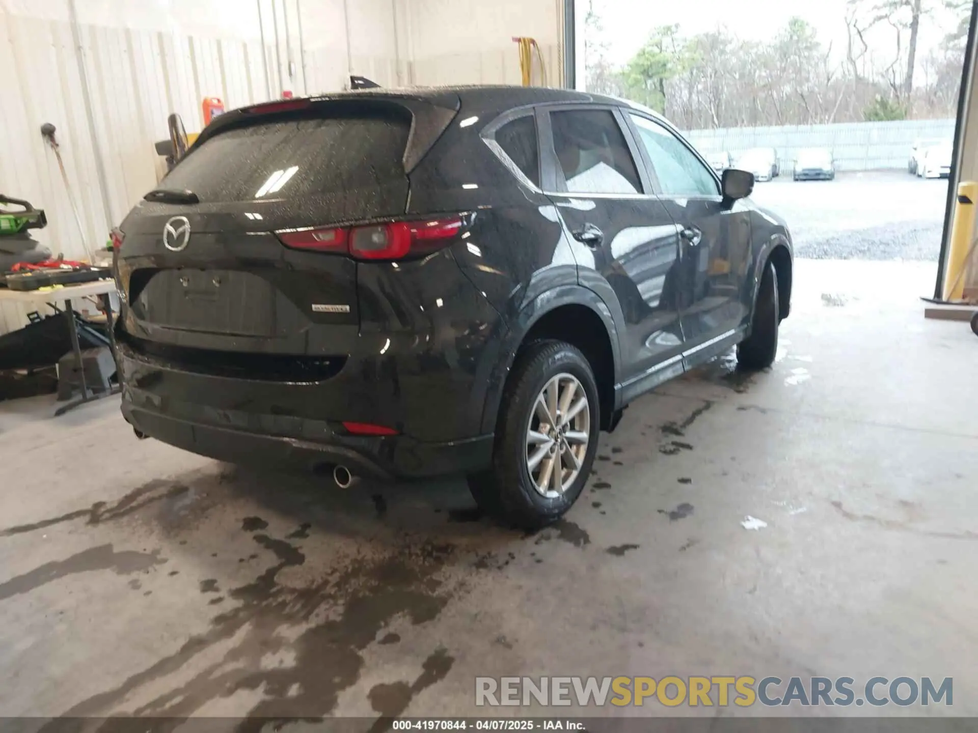 4 fotografías del automóvil dañado JM3KFBBLXR0425367 MAZDA CX-5 2024