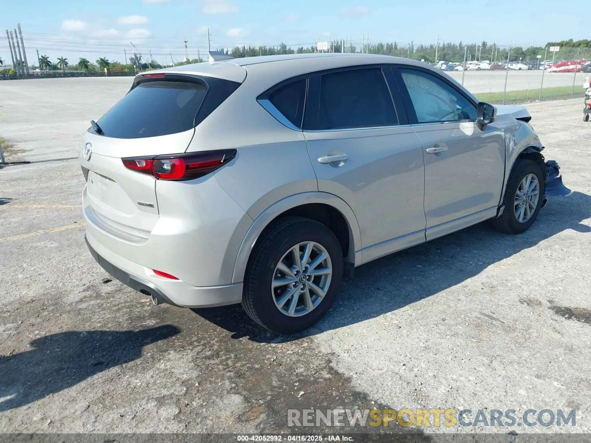 4 fotografías del automóvil dañado JM3KFBBLXR0485326 MAZDA CX-5 2024