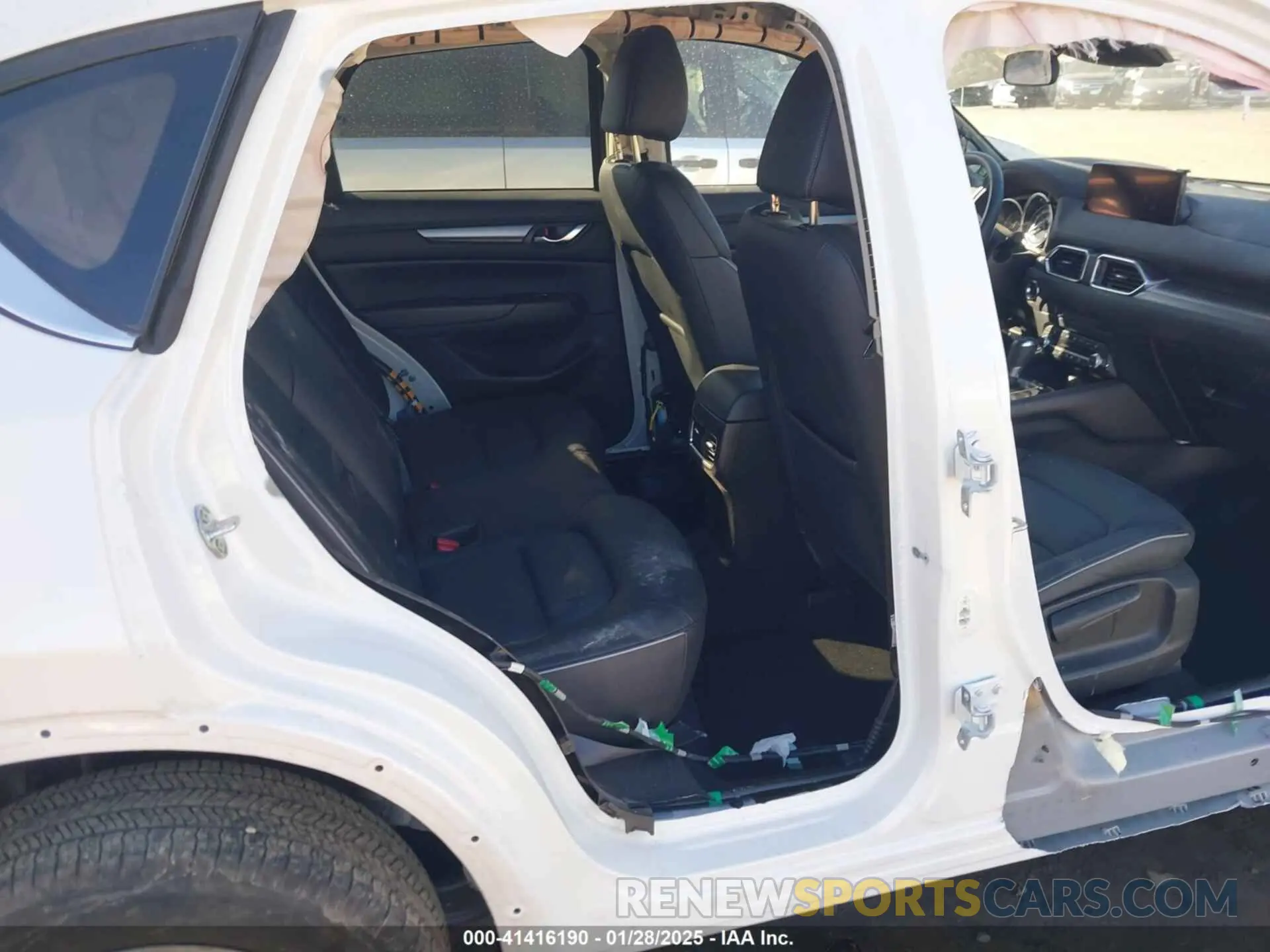 8 fotografías del automóvil dañado JM3KFBBM2R0397895 MAZDA CX-5 2024