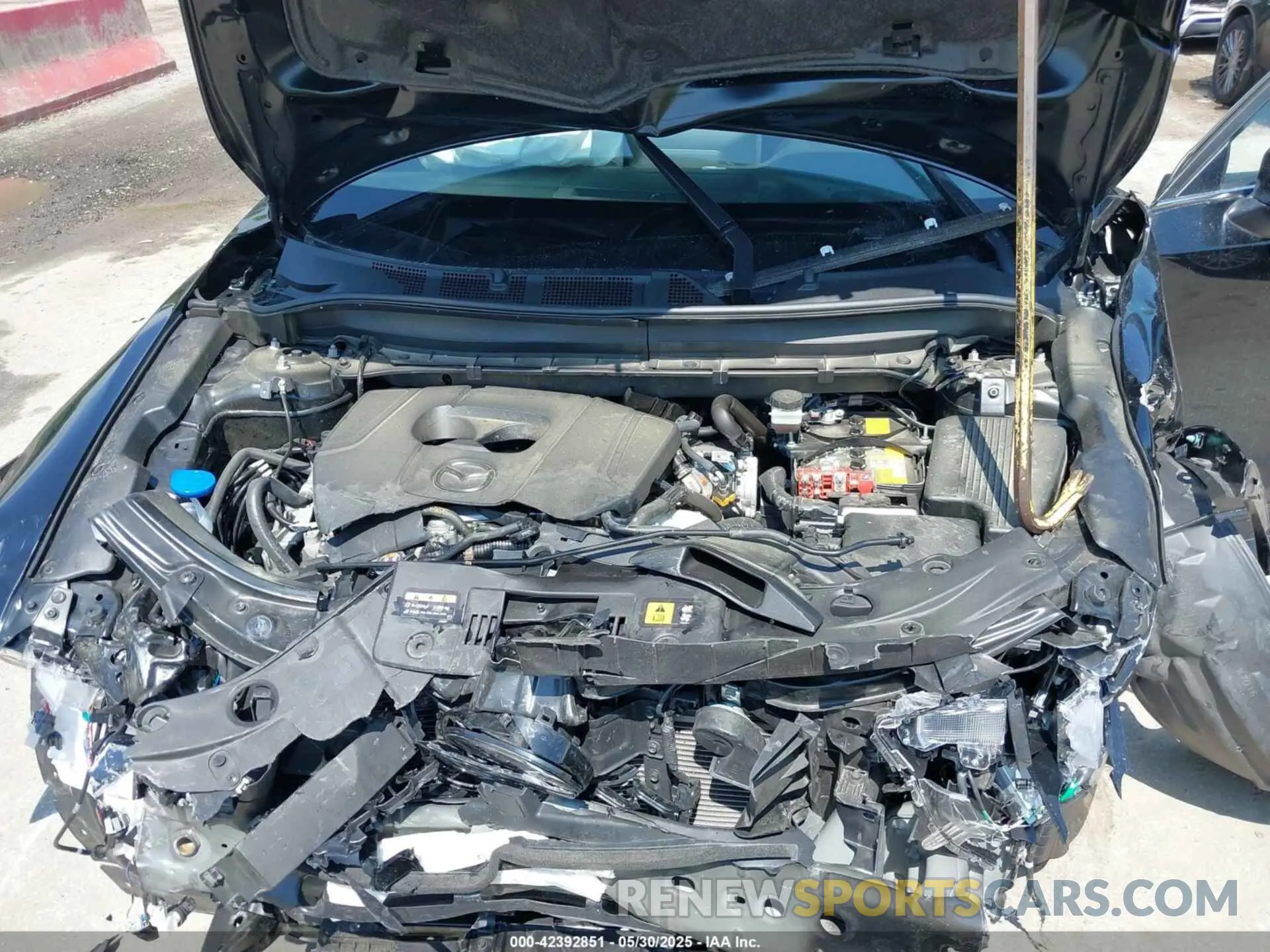 10 fotografías del automóvil dañado JM3KFBBM3R0367045 MAZDA CX-5 2024