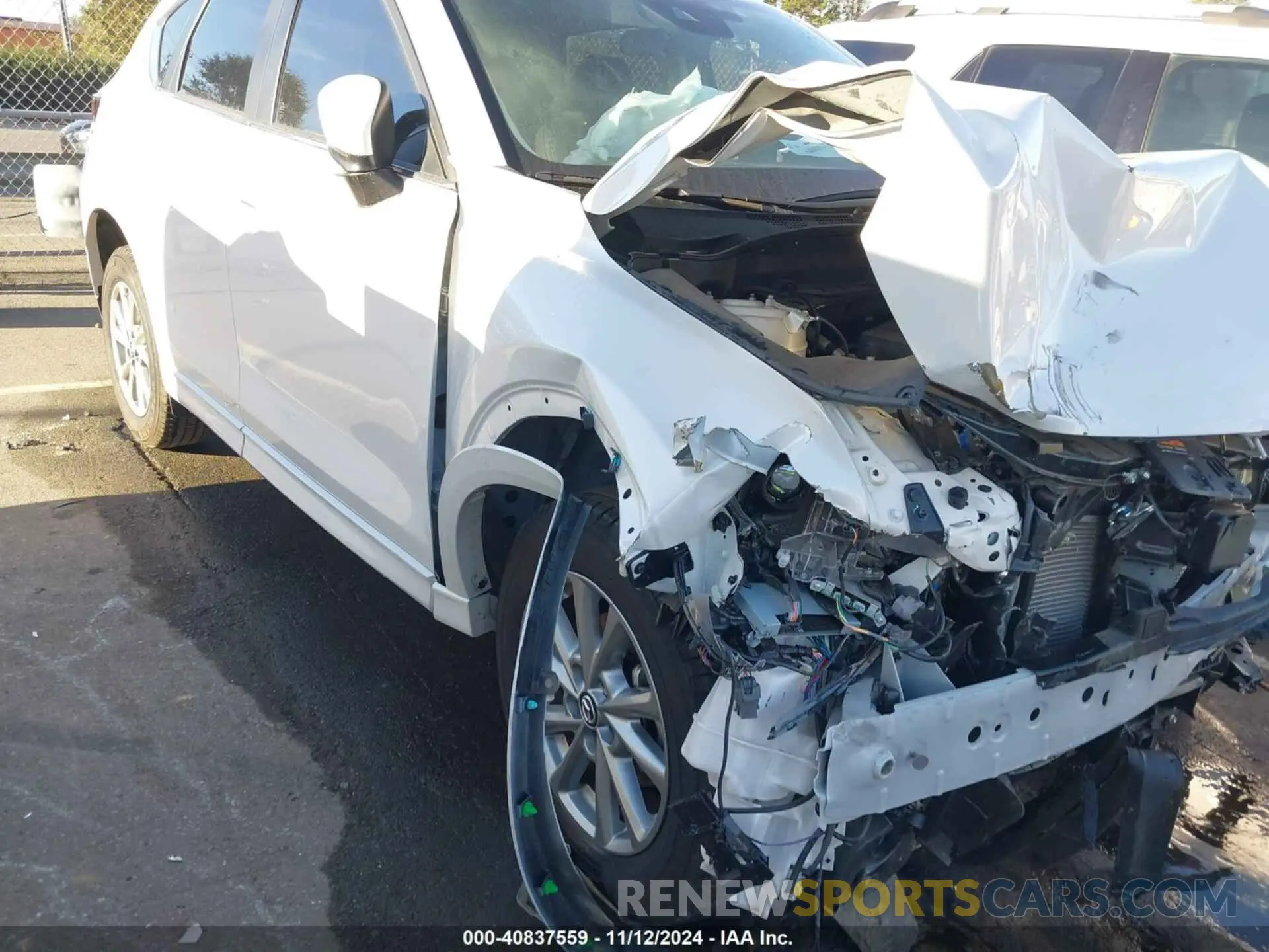 18 fotografías del automóvil dañado JM3KFBBM5R0354684 MAZDA CX-5 2024