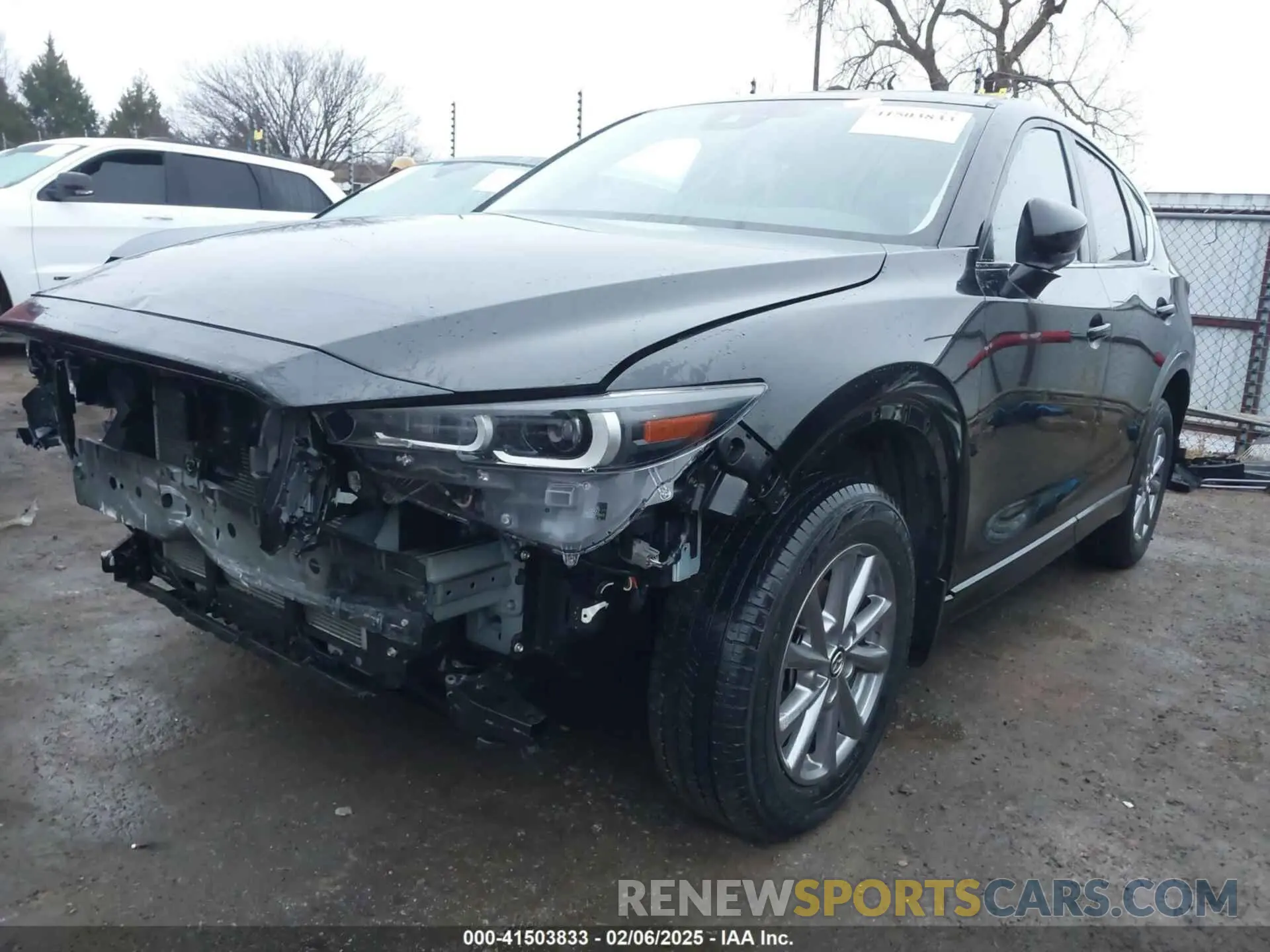 2 fotografías del automóvil dañado JM3KFBBM5R0360145 MAZDA CX-5 2024