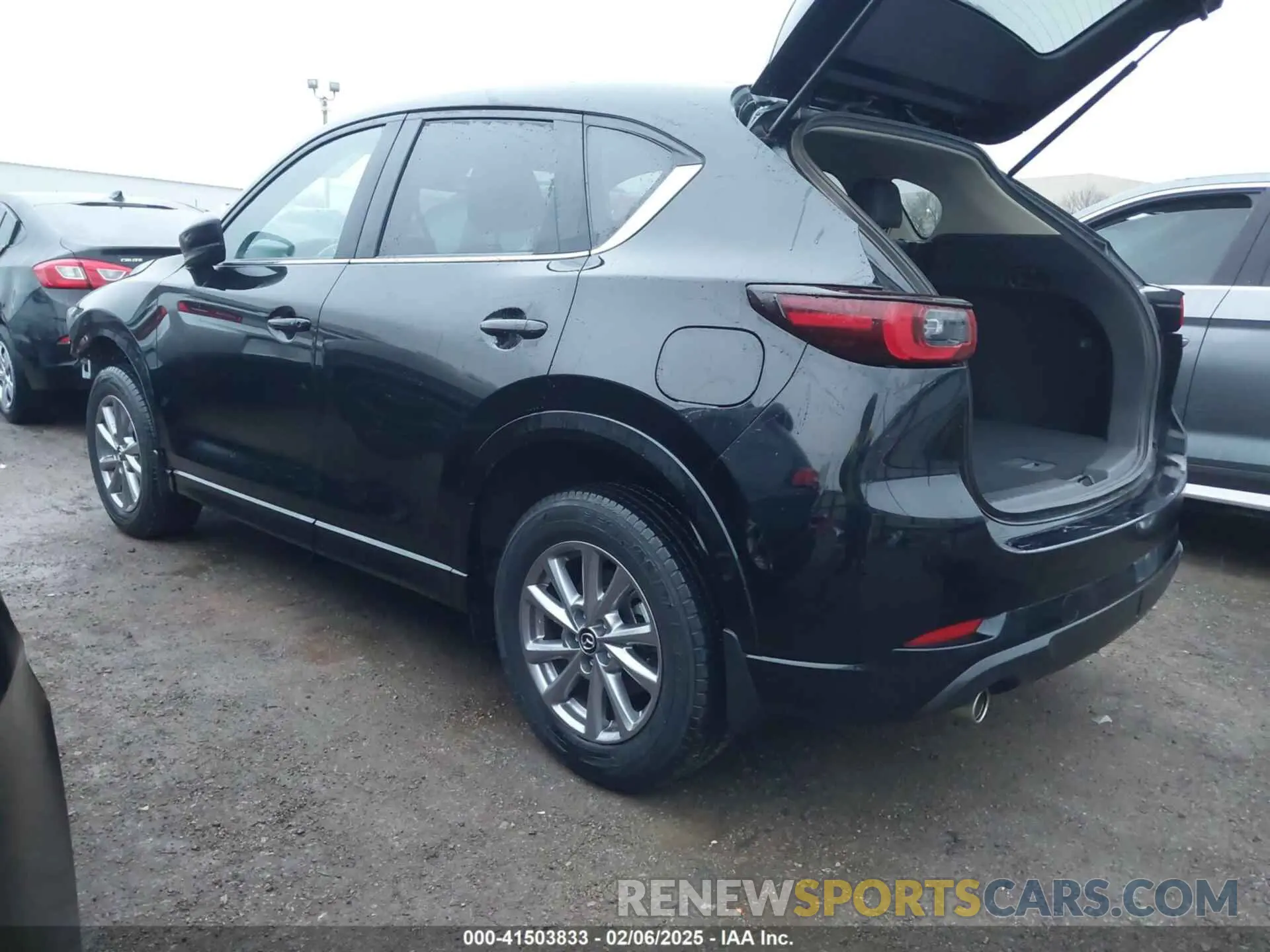 3 fotografías del automóvil dañado JM3KFBBM5R0360145 MAZDA CX-5 2024