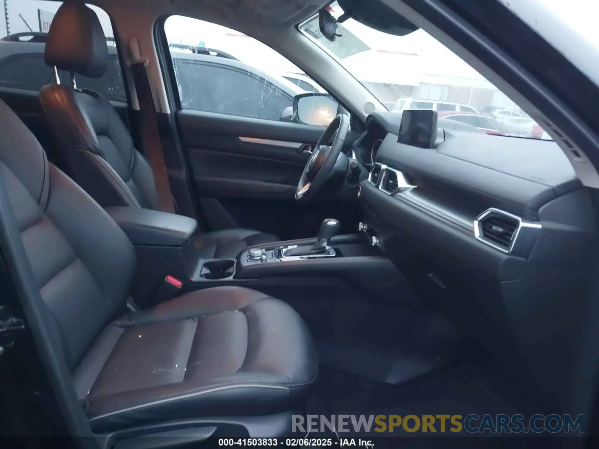 5 fotografías del automóvil dañado JM3KFBBM5R0360145 MAZDA CX-5 2024