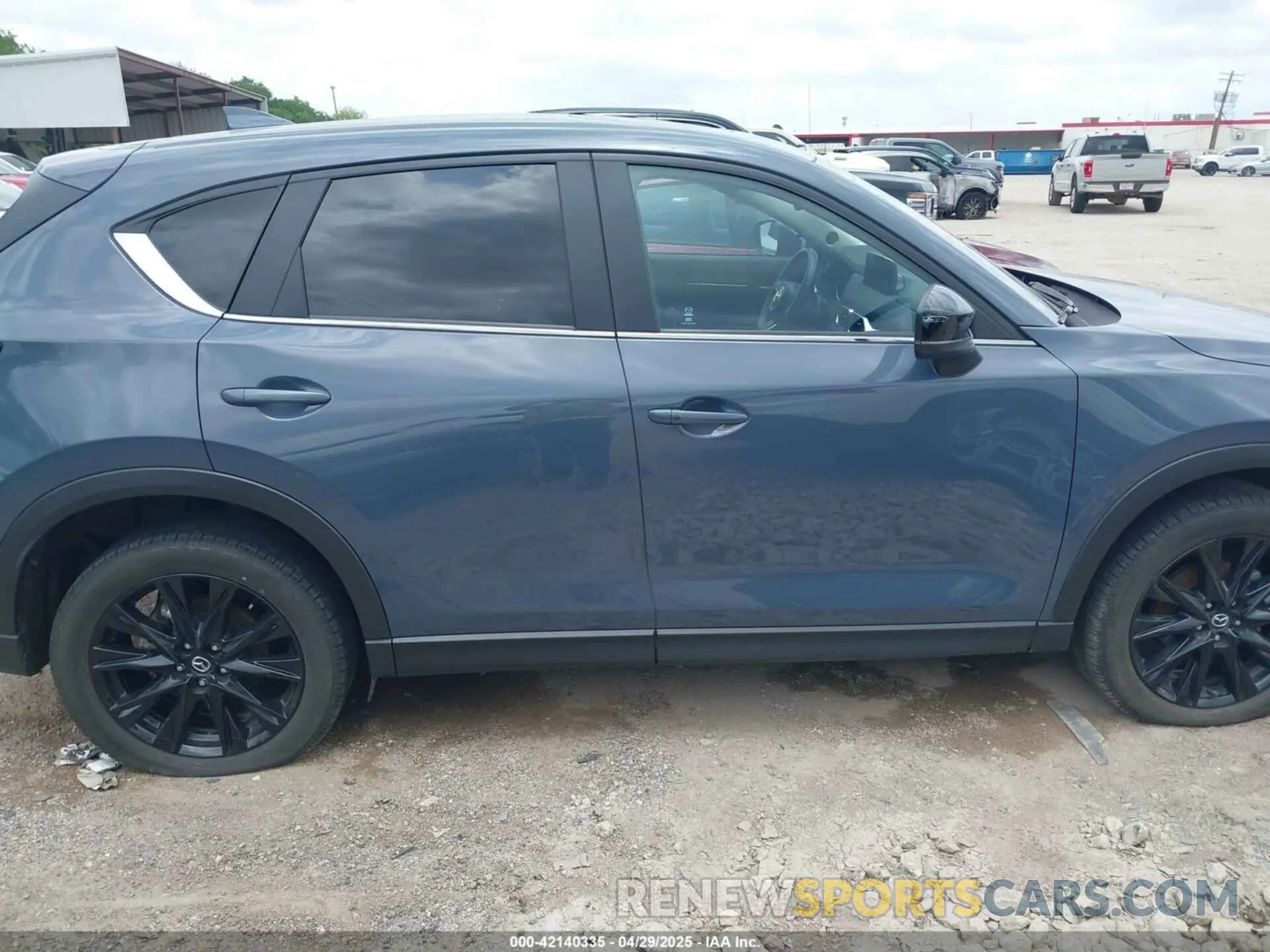 13 fotografías del automóvil dañado JM3KFBCL0R0516680 MAZDA CX-5 2024