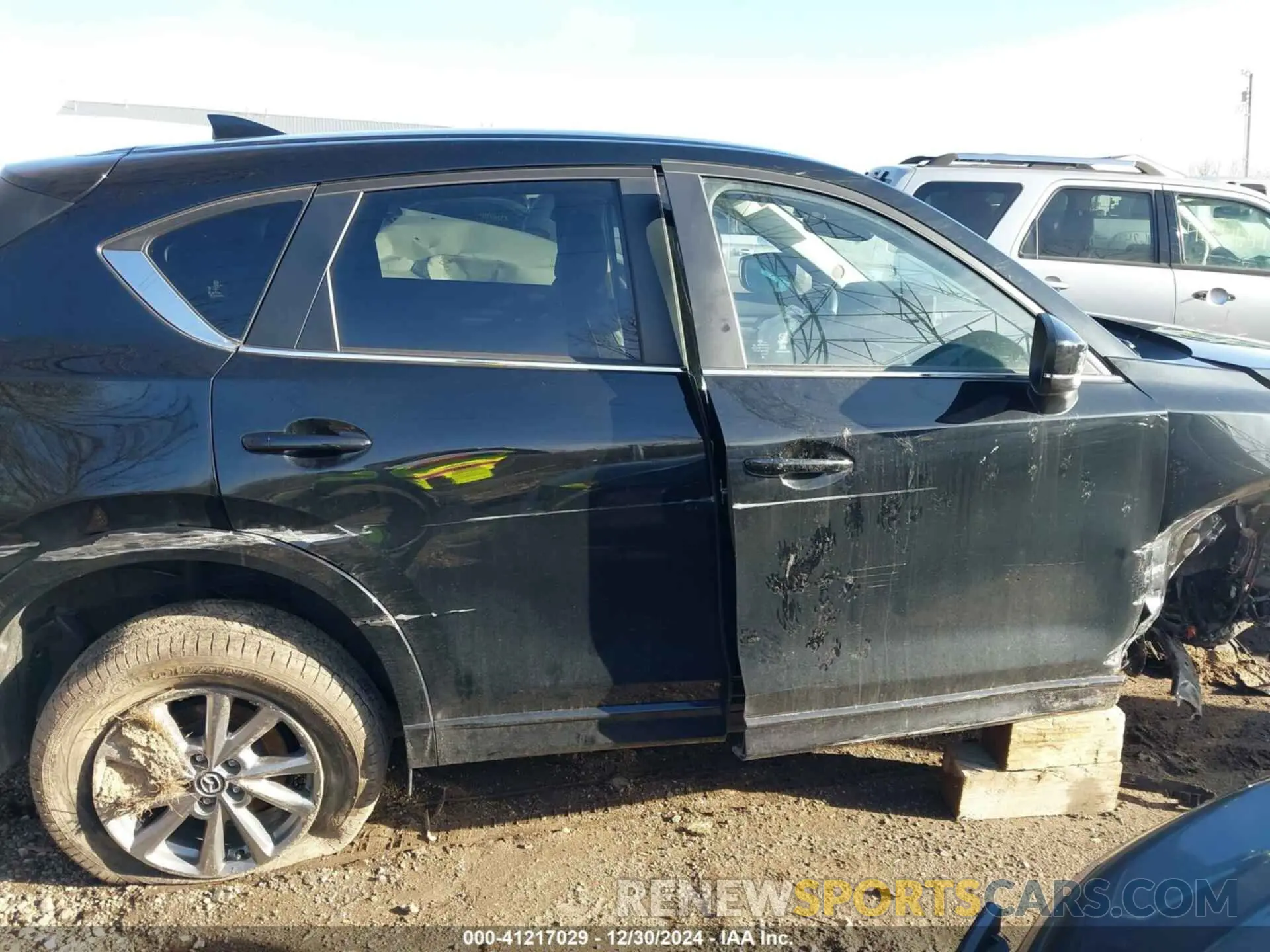 14 fotografías del automóvil dañado JM3KFBCL1R0444839 MAZDA CX-5 2024