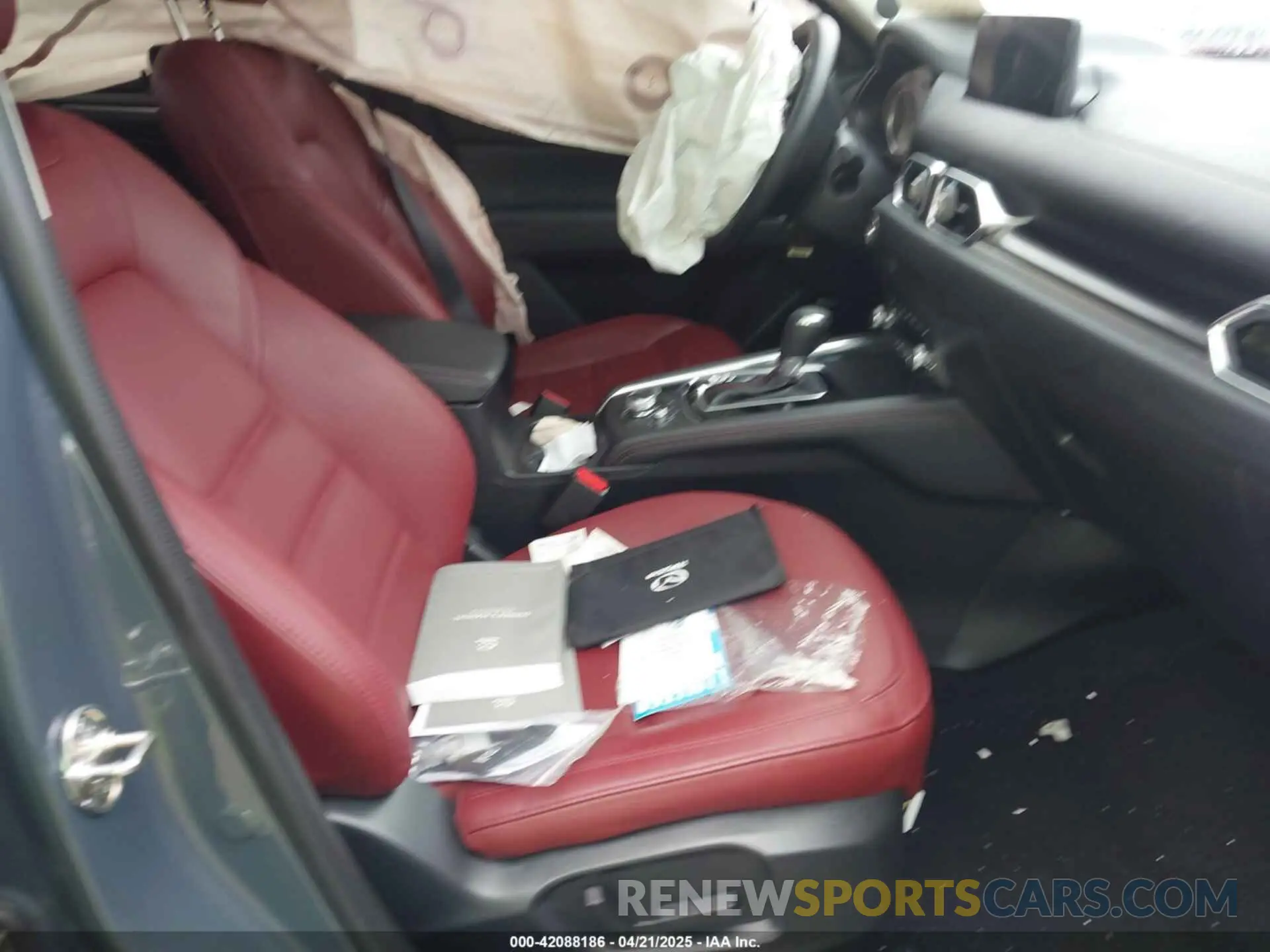5 fotografías del automóvil dañado JM3KFBCL1R0470051 MAZDA CX-5 2024