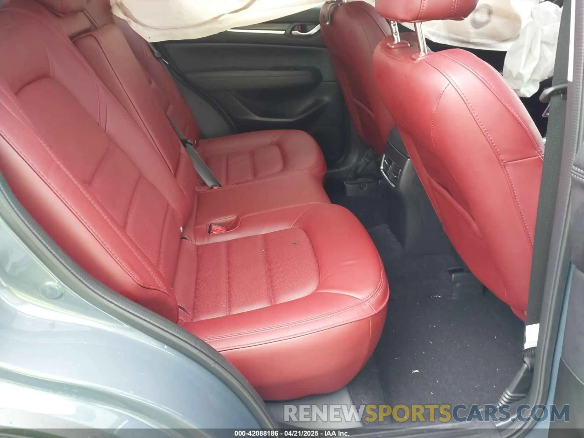 8 fotografías del automóvil dañado JM3KFBCL1R0470051 MAZDA CX-5 2024