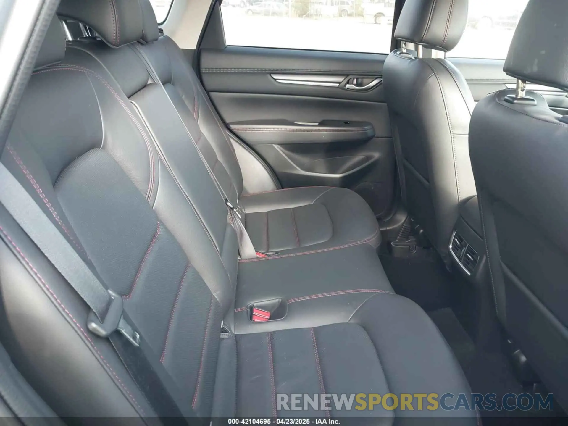 8 fotografías del automóvil dañado JM3KFBCL1R0503775 MAZDA CX-5 2024