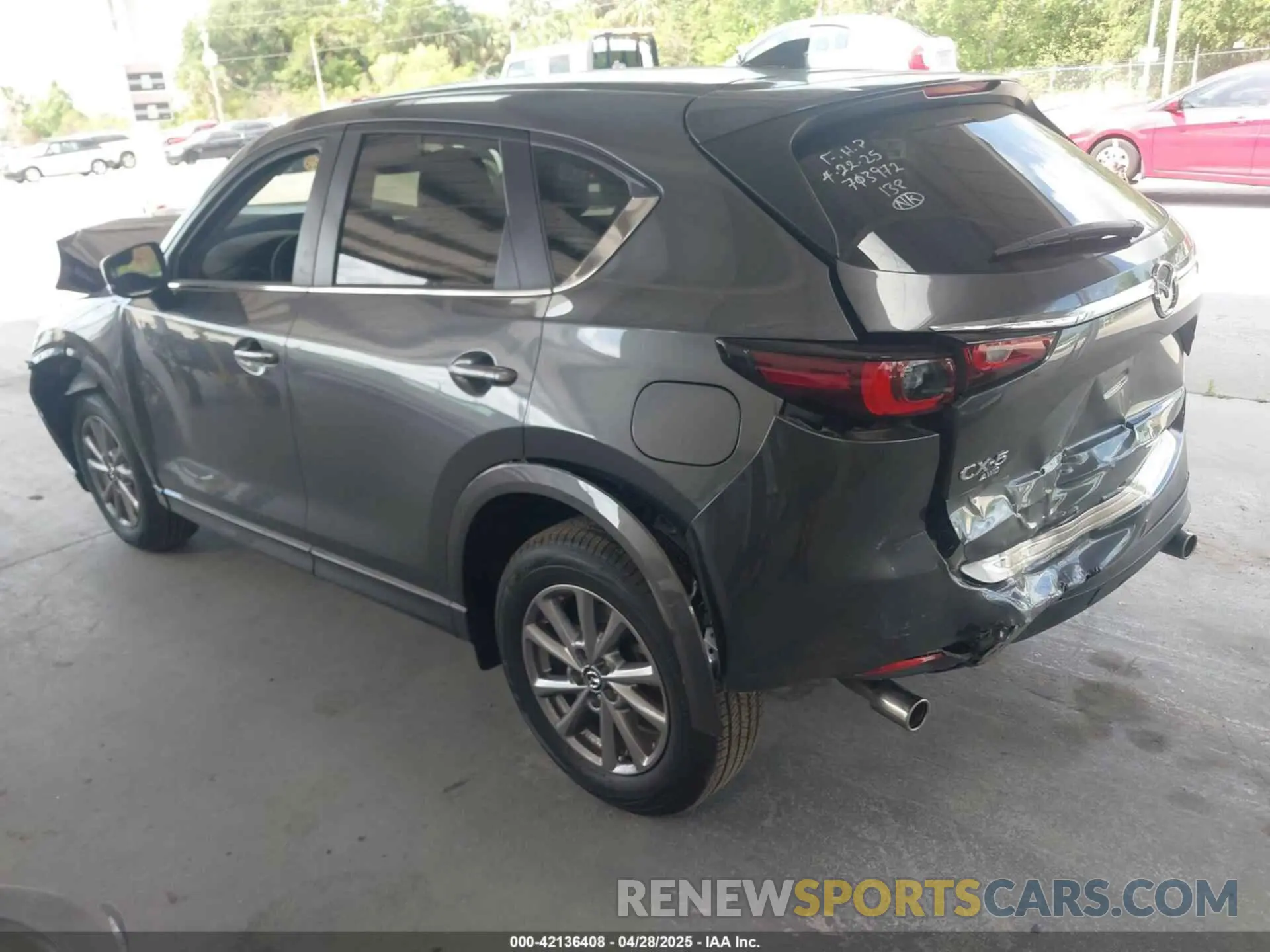 3 fotografías del automóvil dañado JM3KFBCL2R0426088 MAZDA CX-5 2024