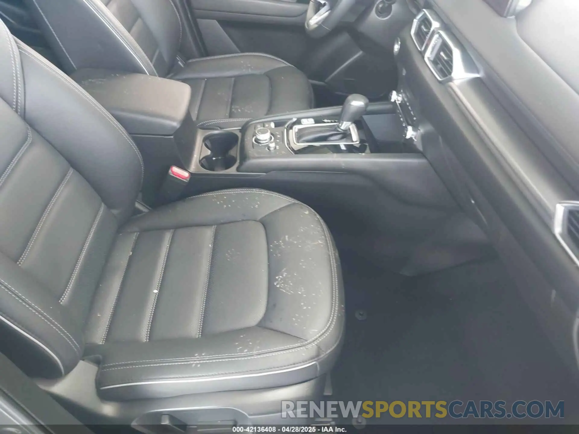 5 fotografías del automóvil dañado JM3KFBCL2R0426088 MAZDA CX-5 2024