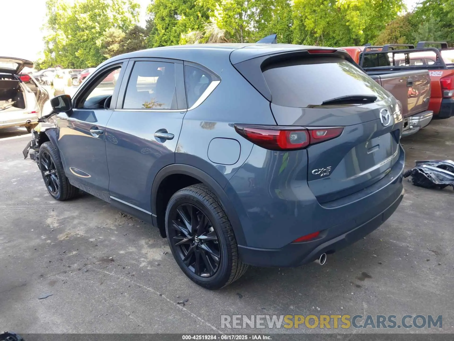 3 fotografías del automóvil dañado JM3KFBCL2R0500495 MAZDA CX-5 2024