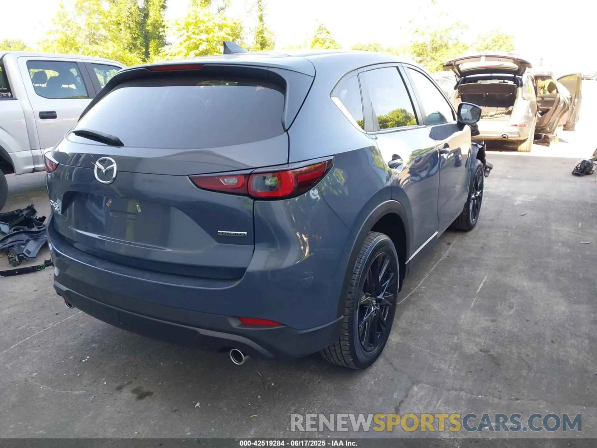 4 fotografías del automóvil dañado JM3KFBCL2R0500495 MAZDA CX-5 2024