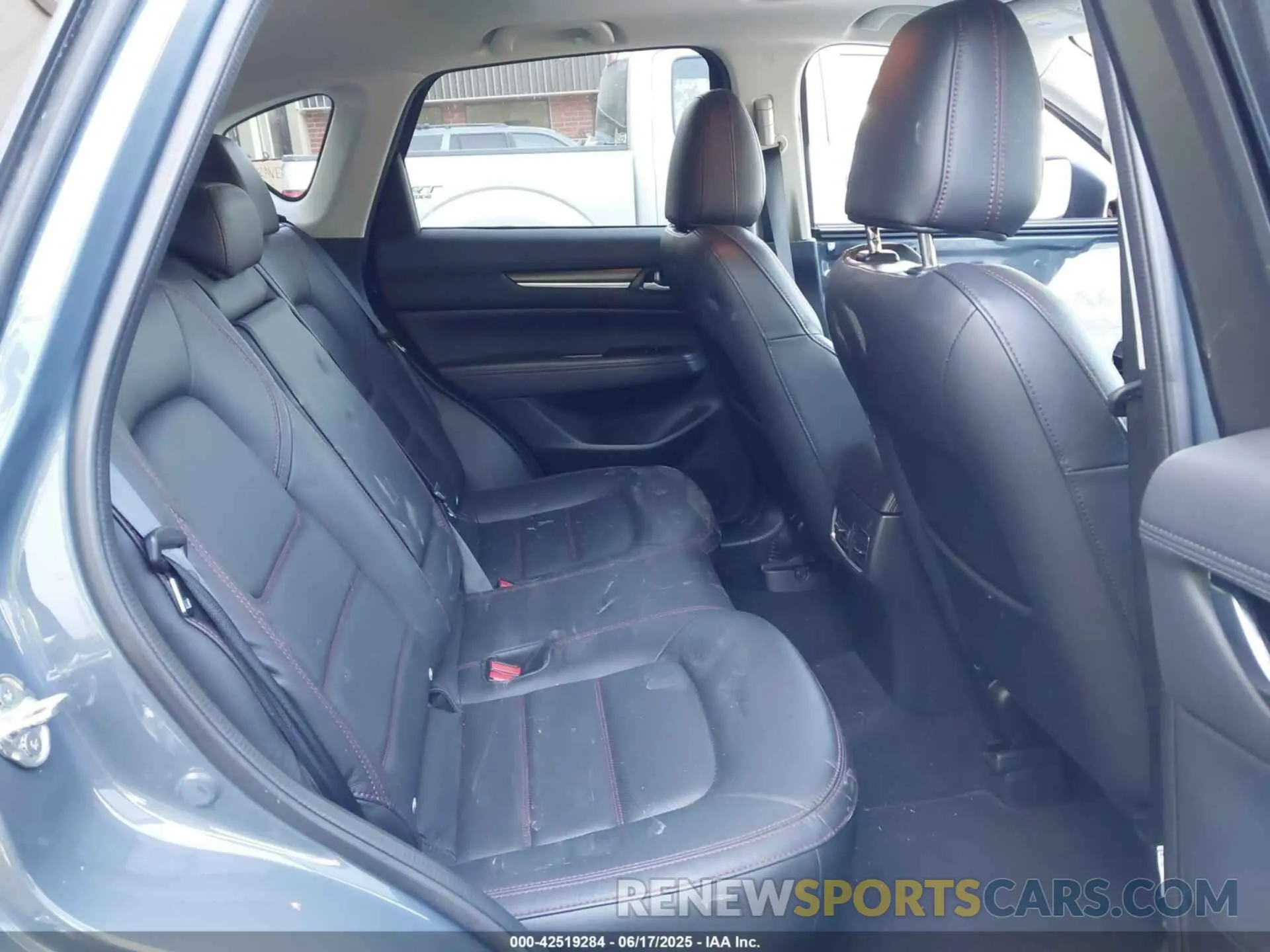 8 fotografías del automóvil dañado JM3KFBCL2R0500495 MAZDA CX-5 2024