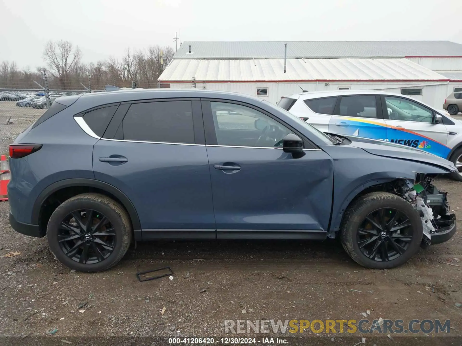 13 fotografías del automóvil dañado JM3KFBCL5R0430300 MAZDA CX-5 2024