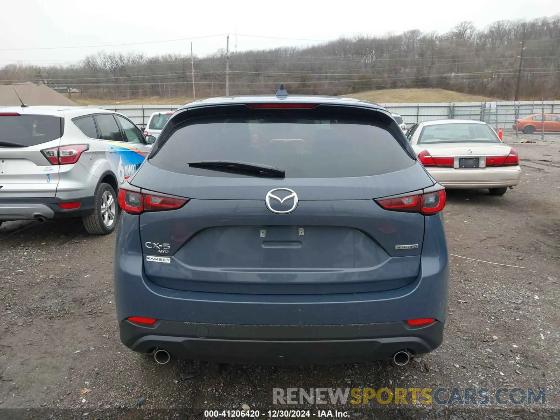 16 fotografías del automóvil dañado JM3KFBCL5R0430300 MAZDA CX-5 2024