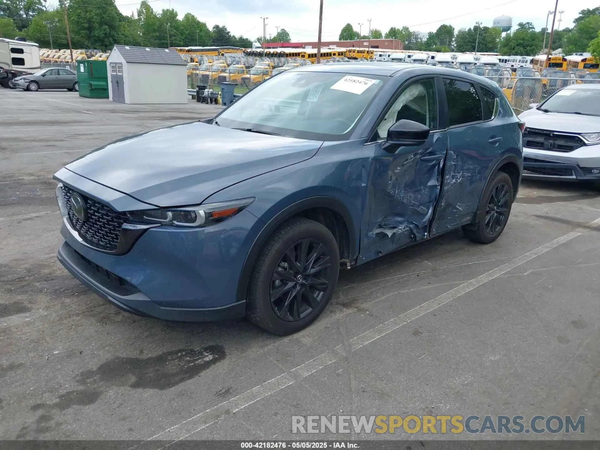 2 fotografías del automóvil dañado JM3KFBCL5R0440888 MAZDA CX-5 2024
