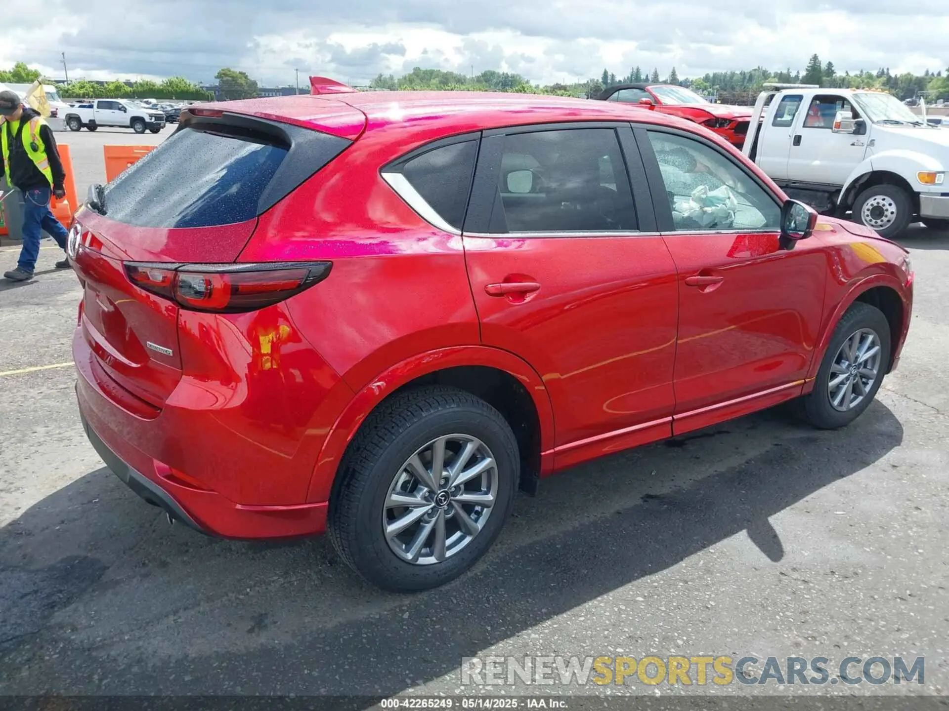 4 fotografías del automóvil dañado JM3KFBCL5R0486978 MAZDA CX-5 2024